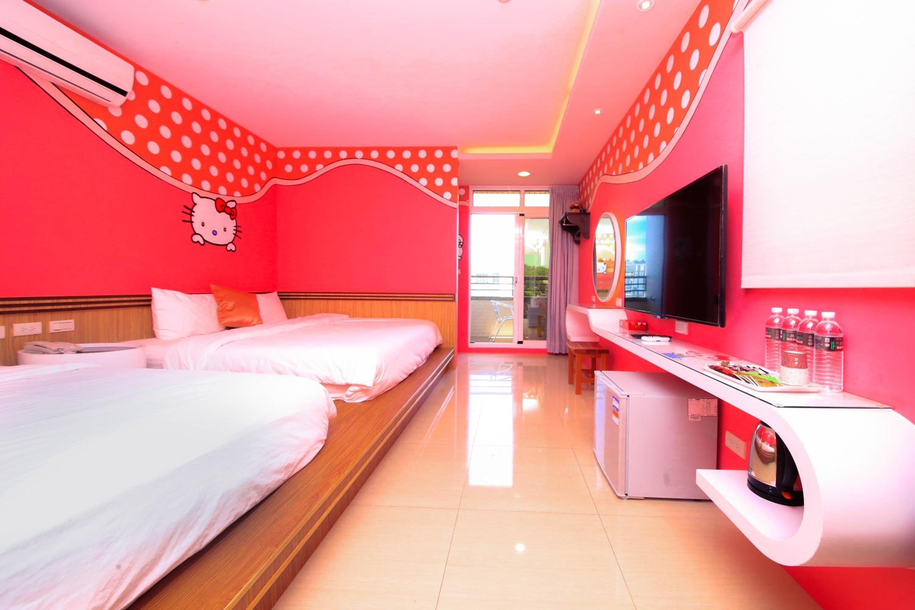 Superior Quadruple Room with Balcony photo 2