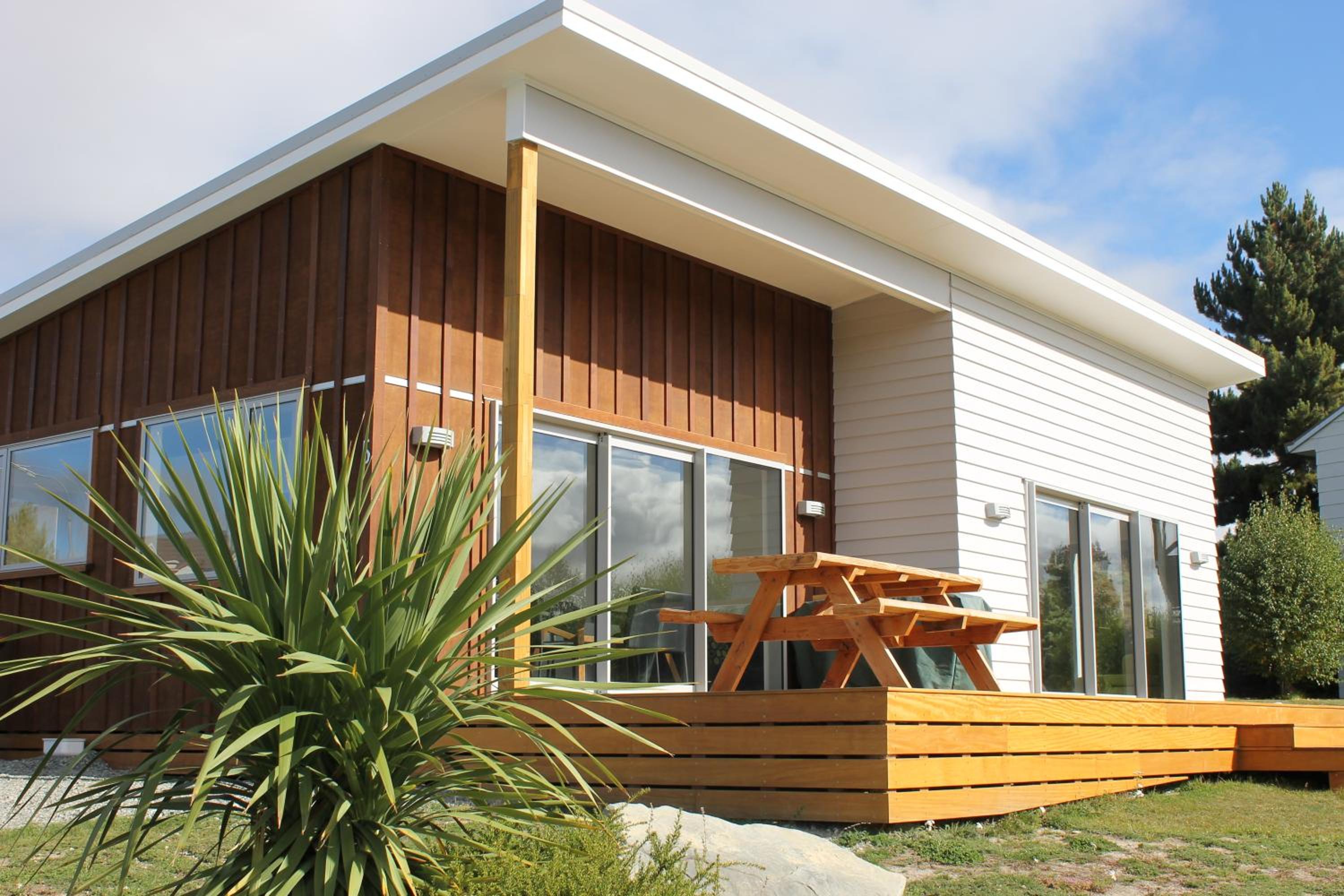 Two-Bedroom House - Photo 1