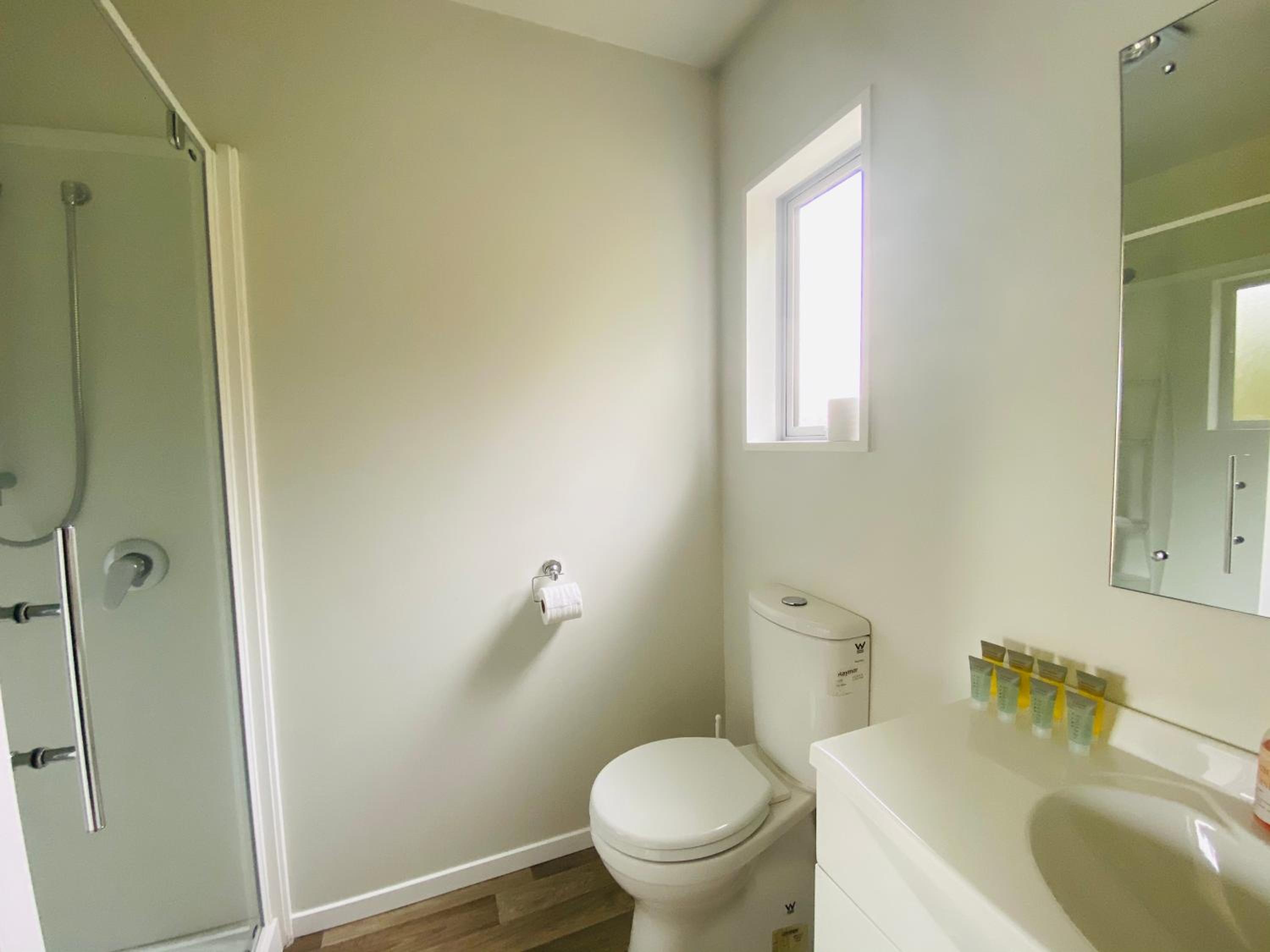 Two-Bedroom House - Photo 4