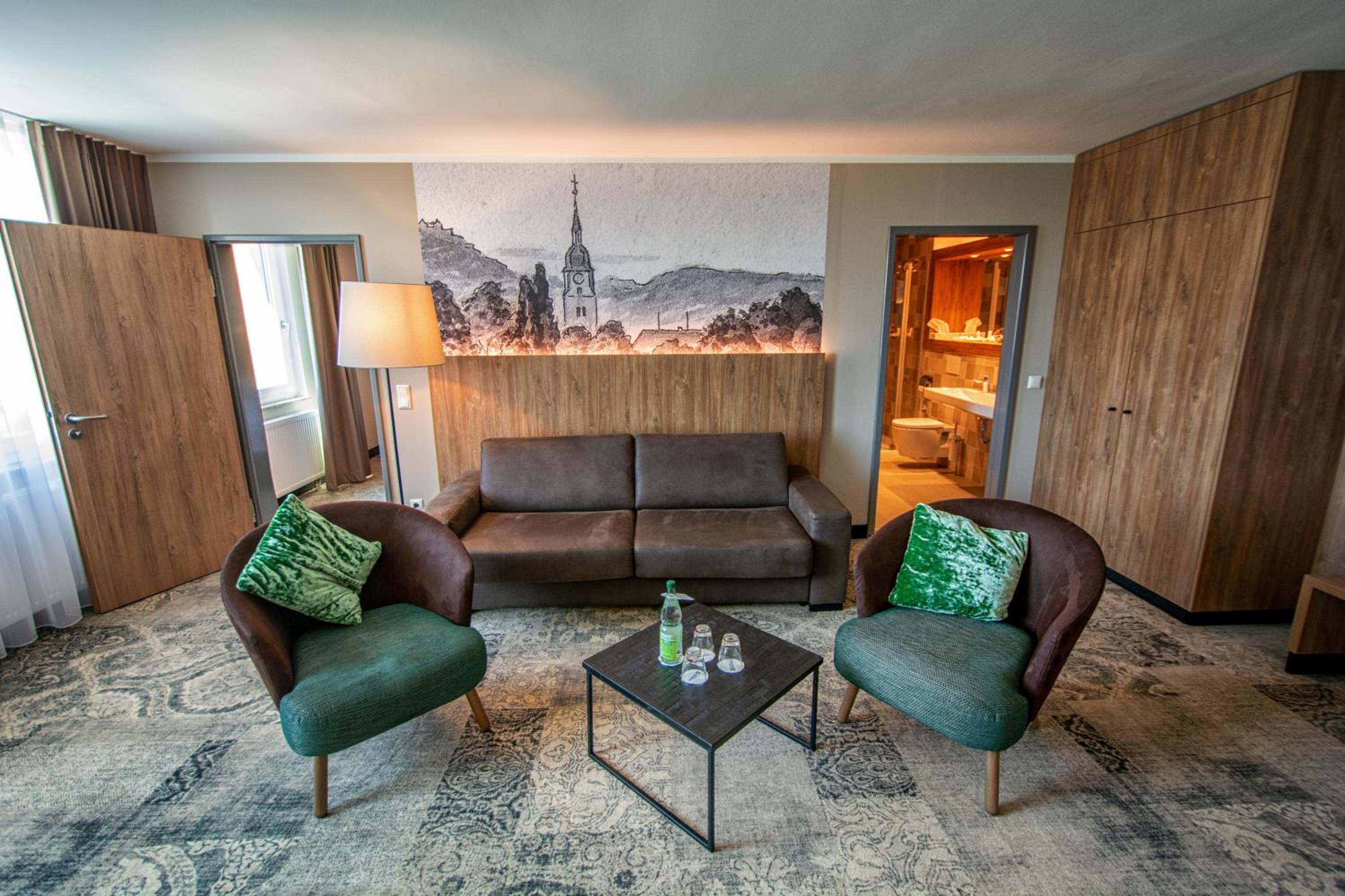 Suite with Double Bed - Photo 1