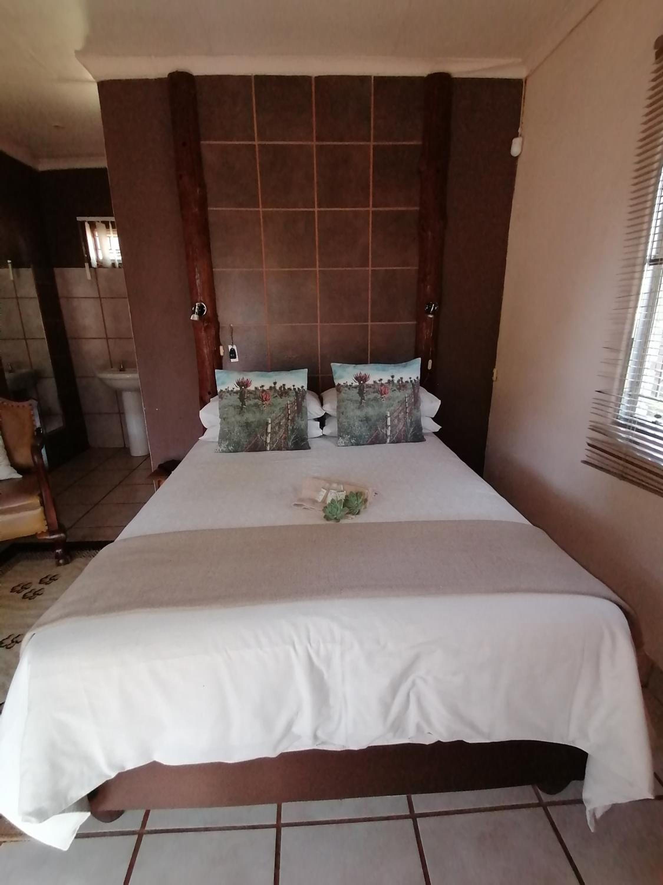Deluxe Queen Suite - Photo 1