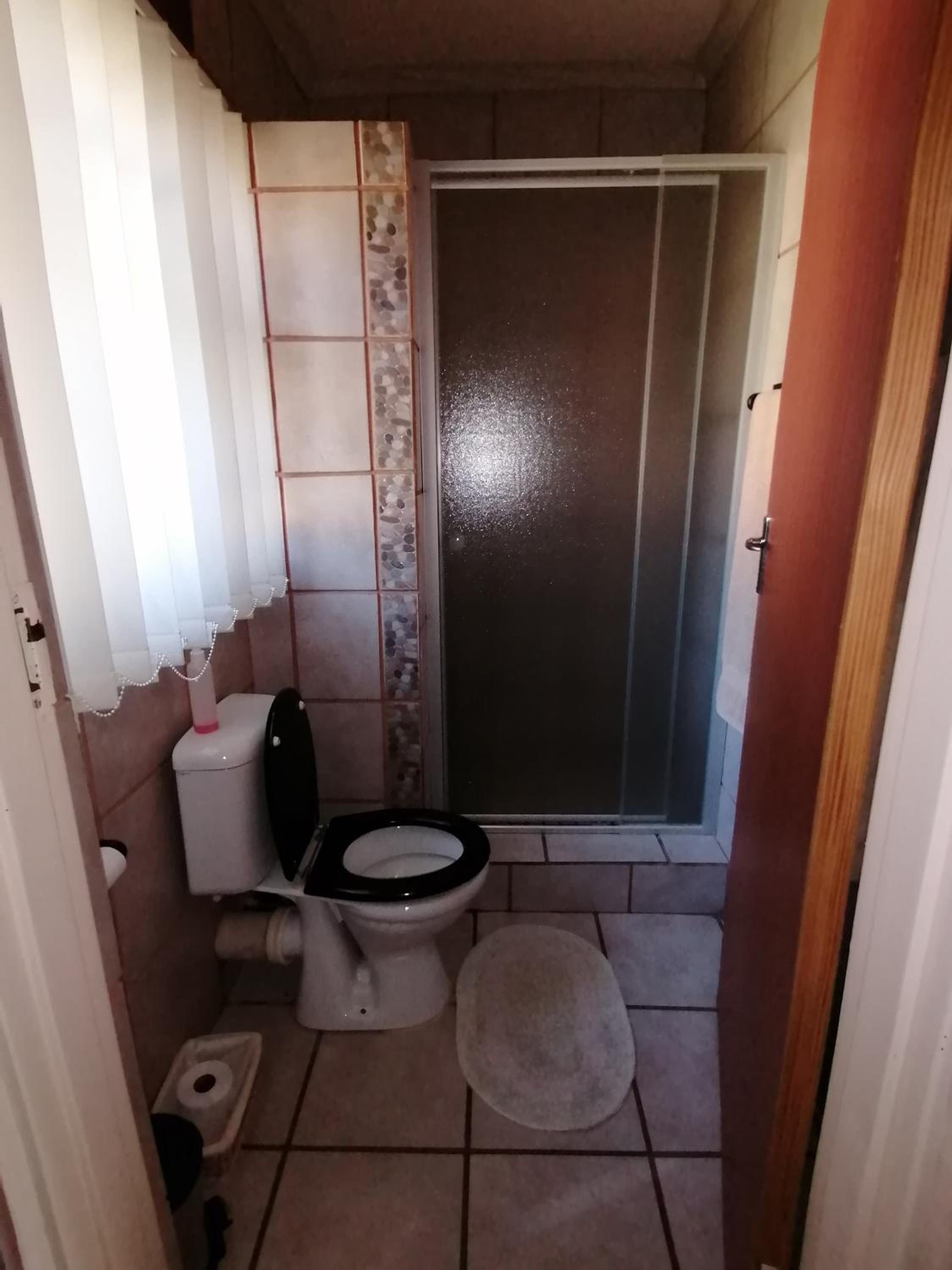 Deluxe Queen Suite - Photo 4