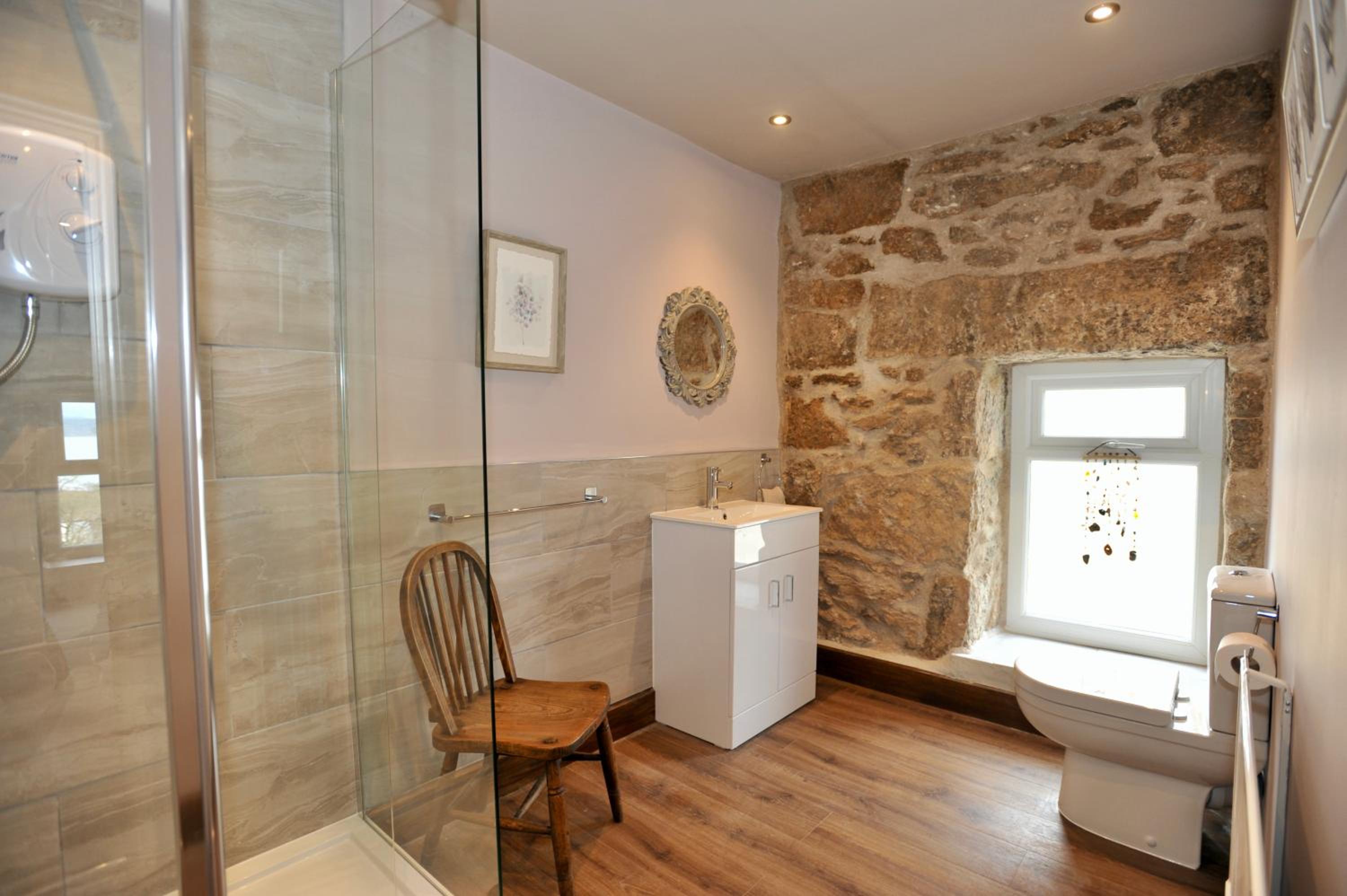 One-Bedroom Apartment - Photo 16