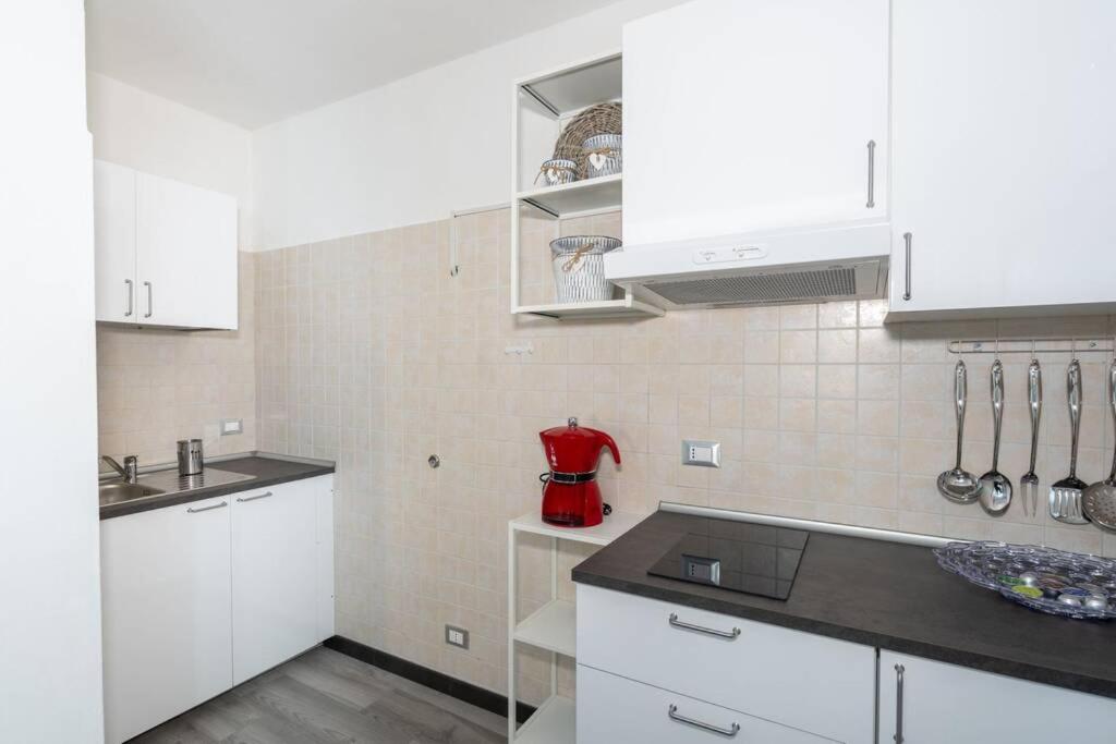 One-Bedroom Apartment - Photo 8
