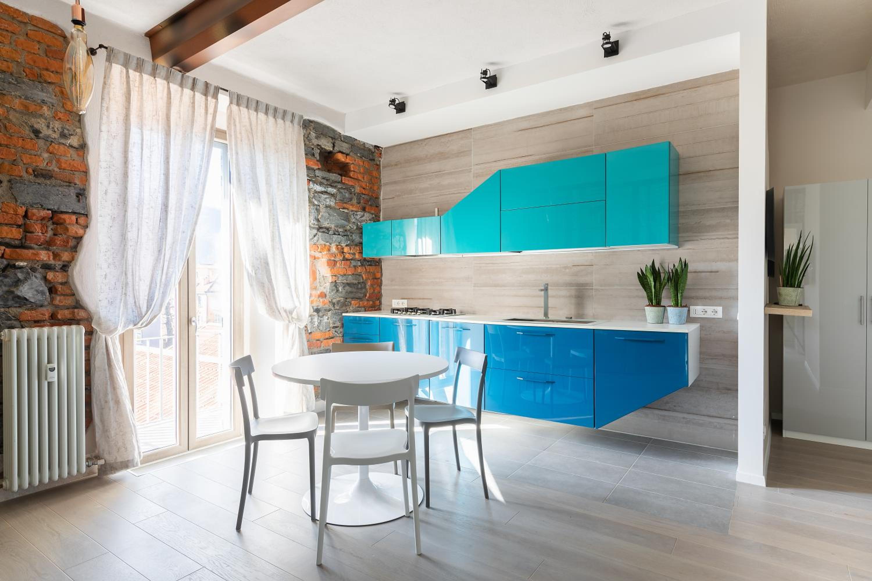 One-Bedroom Apartment - Photo 3