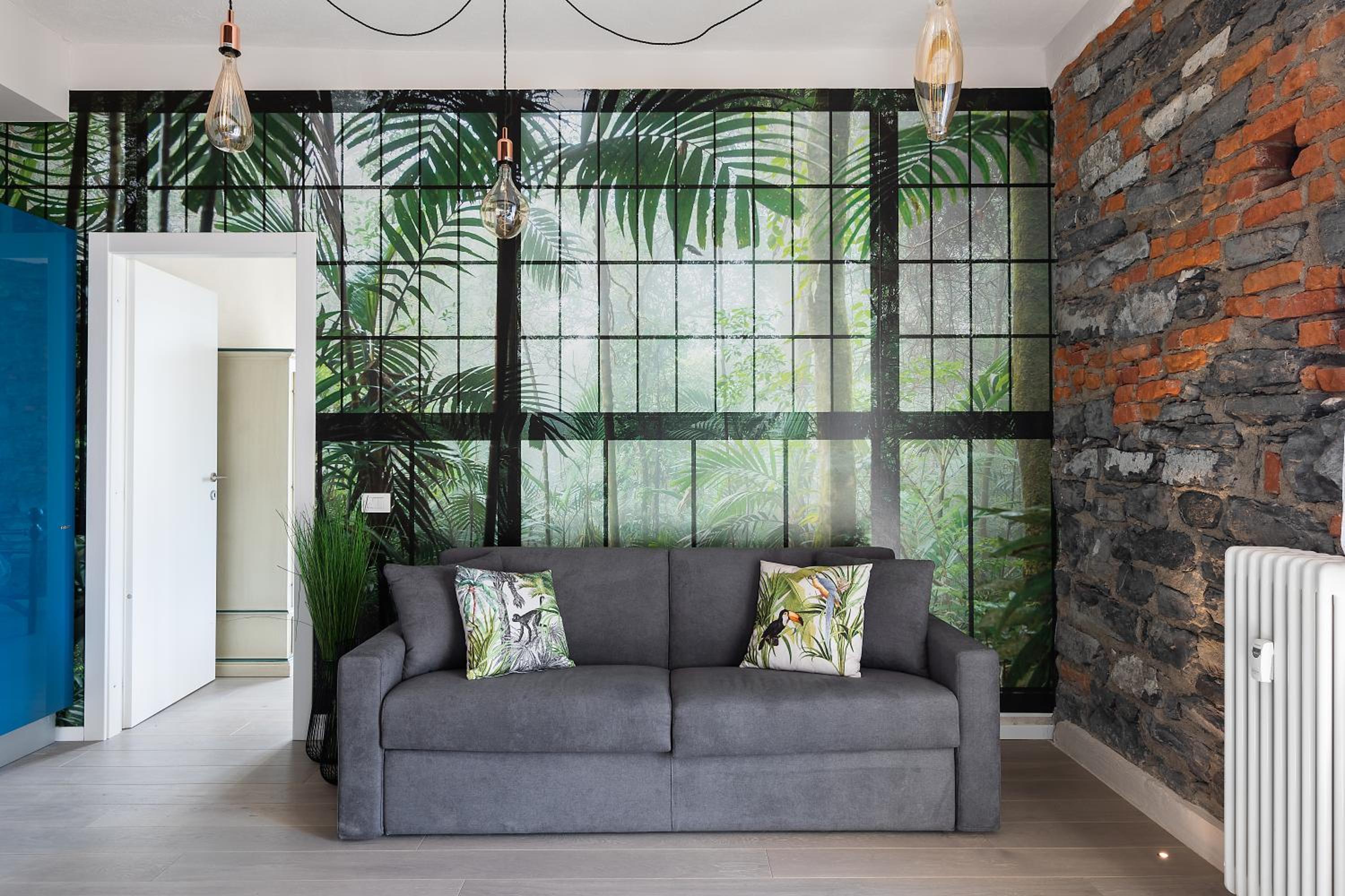 One-Bedroom Apartment - Photo 7