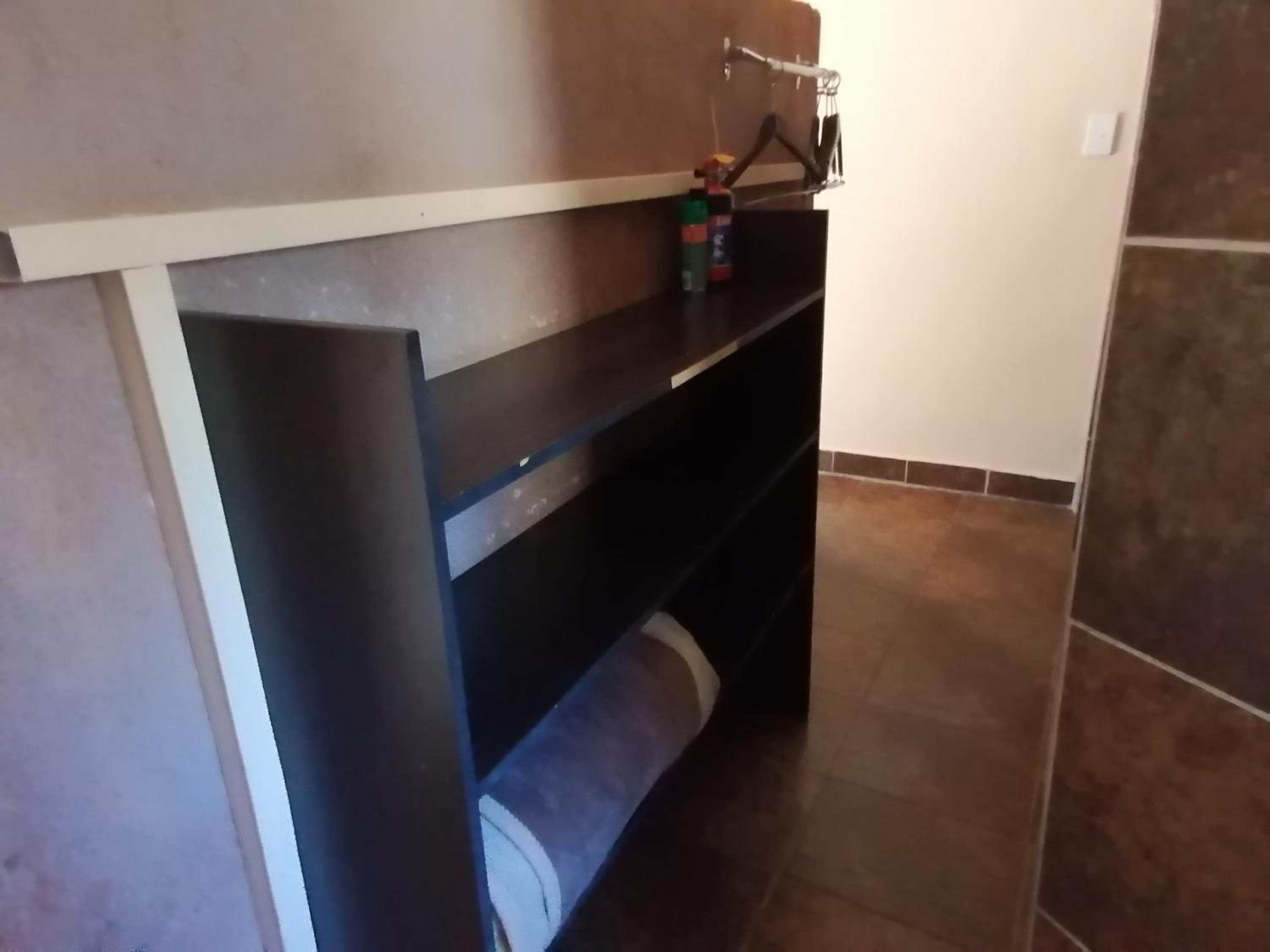 Deluxe Double Room with Shower - Photo 4