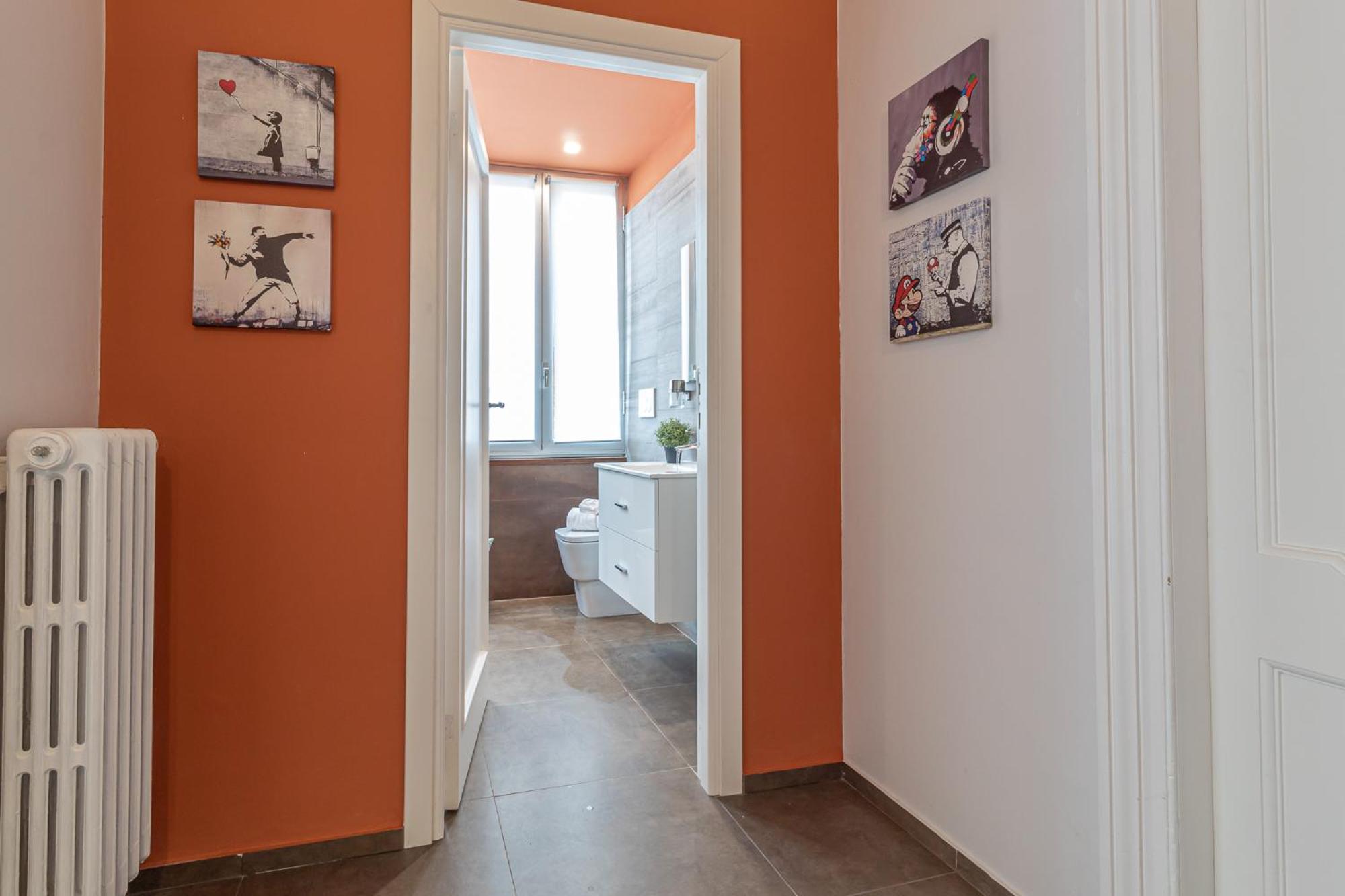 One-Bedroom Apartment - Photo 2