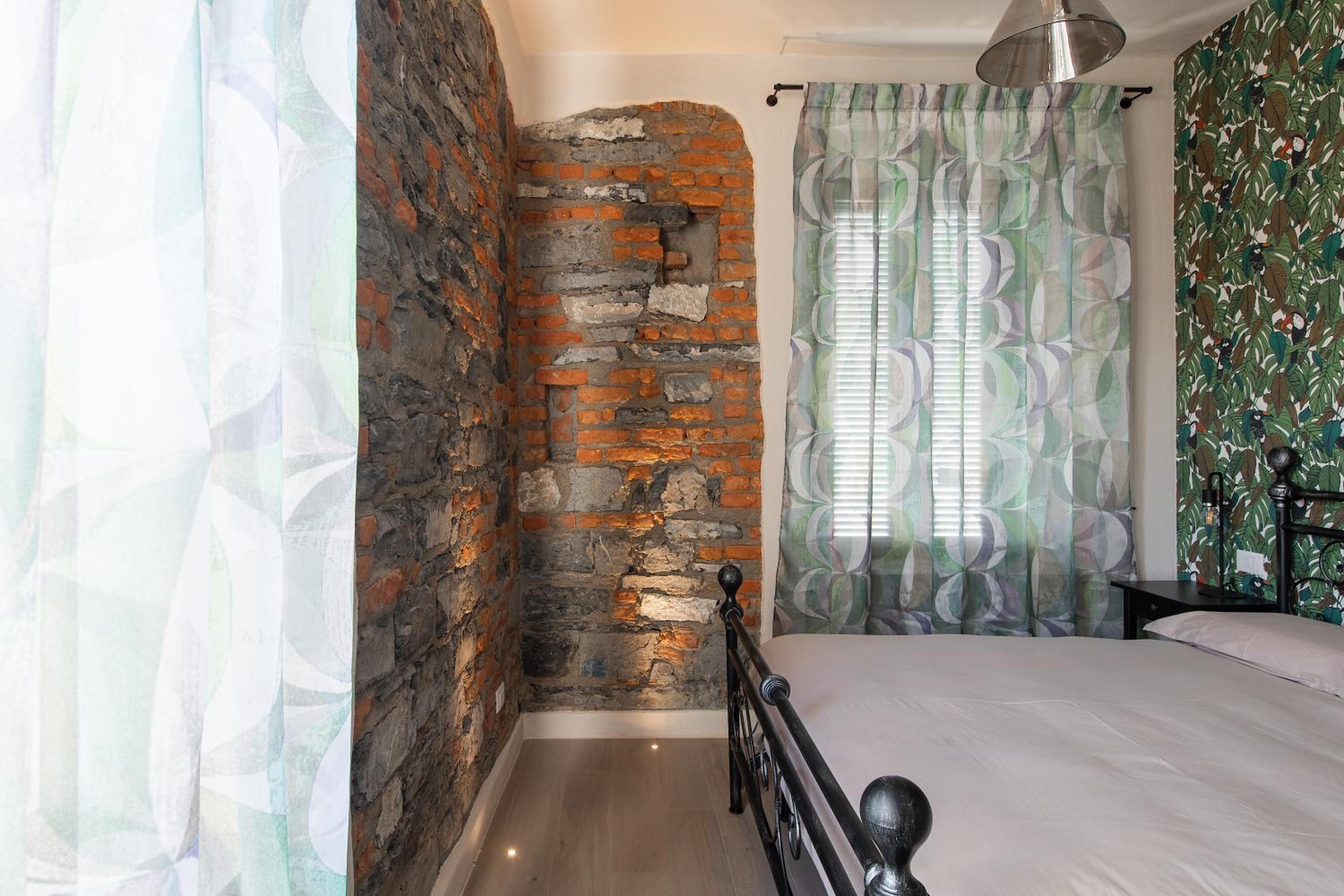 One-Bedroom Apartment - Photo 15