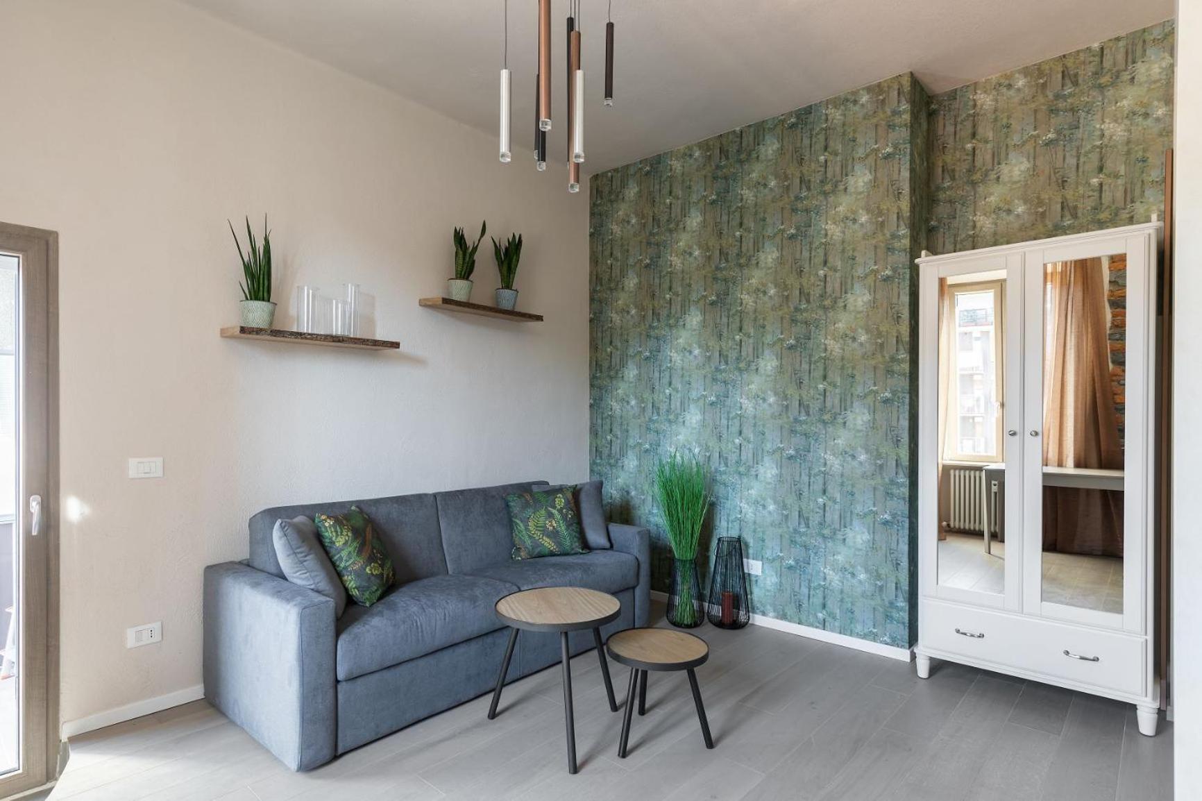 One-Bedroom Apartment - Photo 12