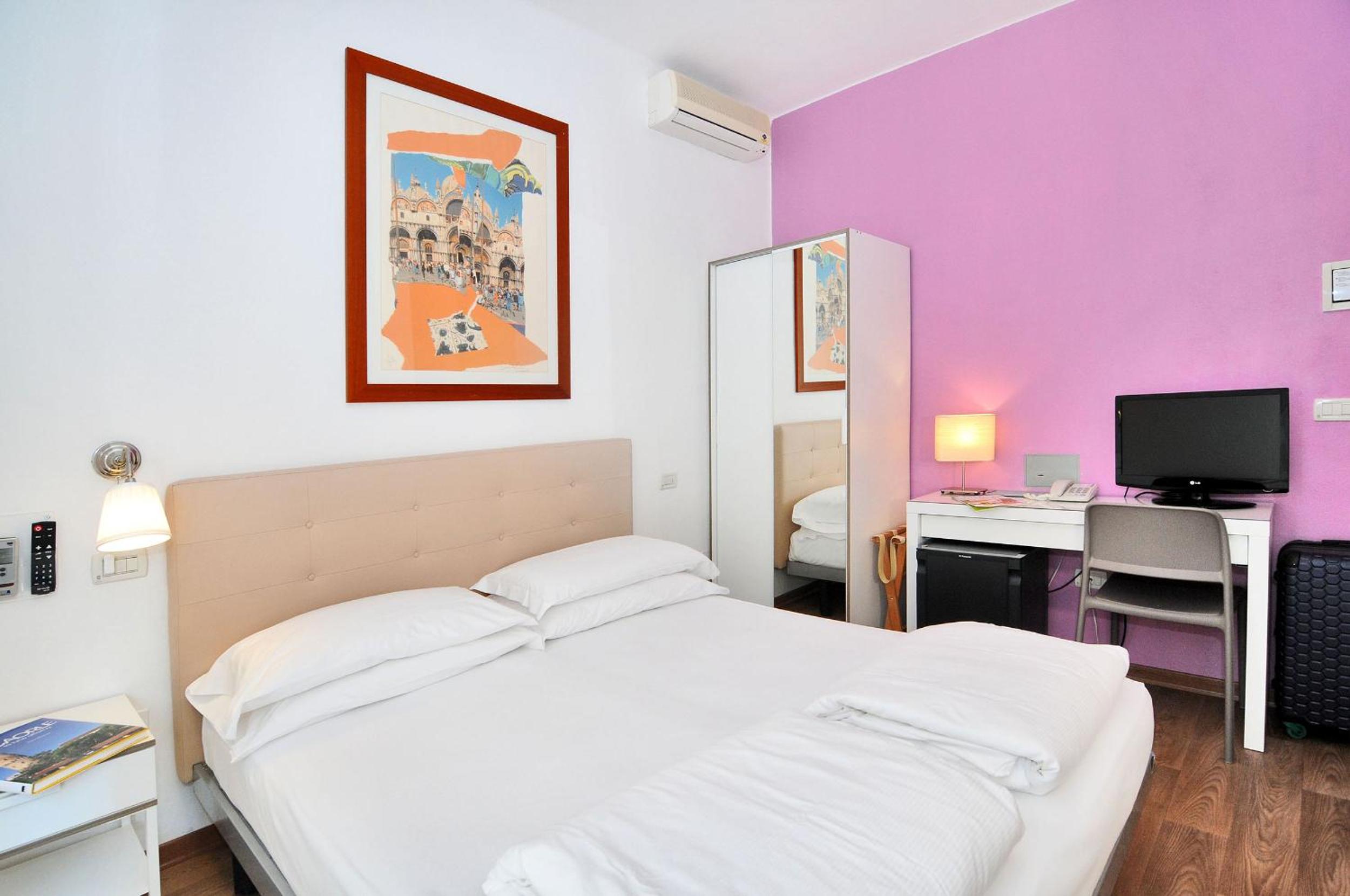 Single Room photo 1