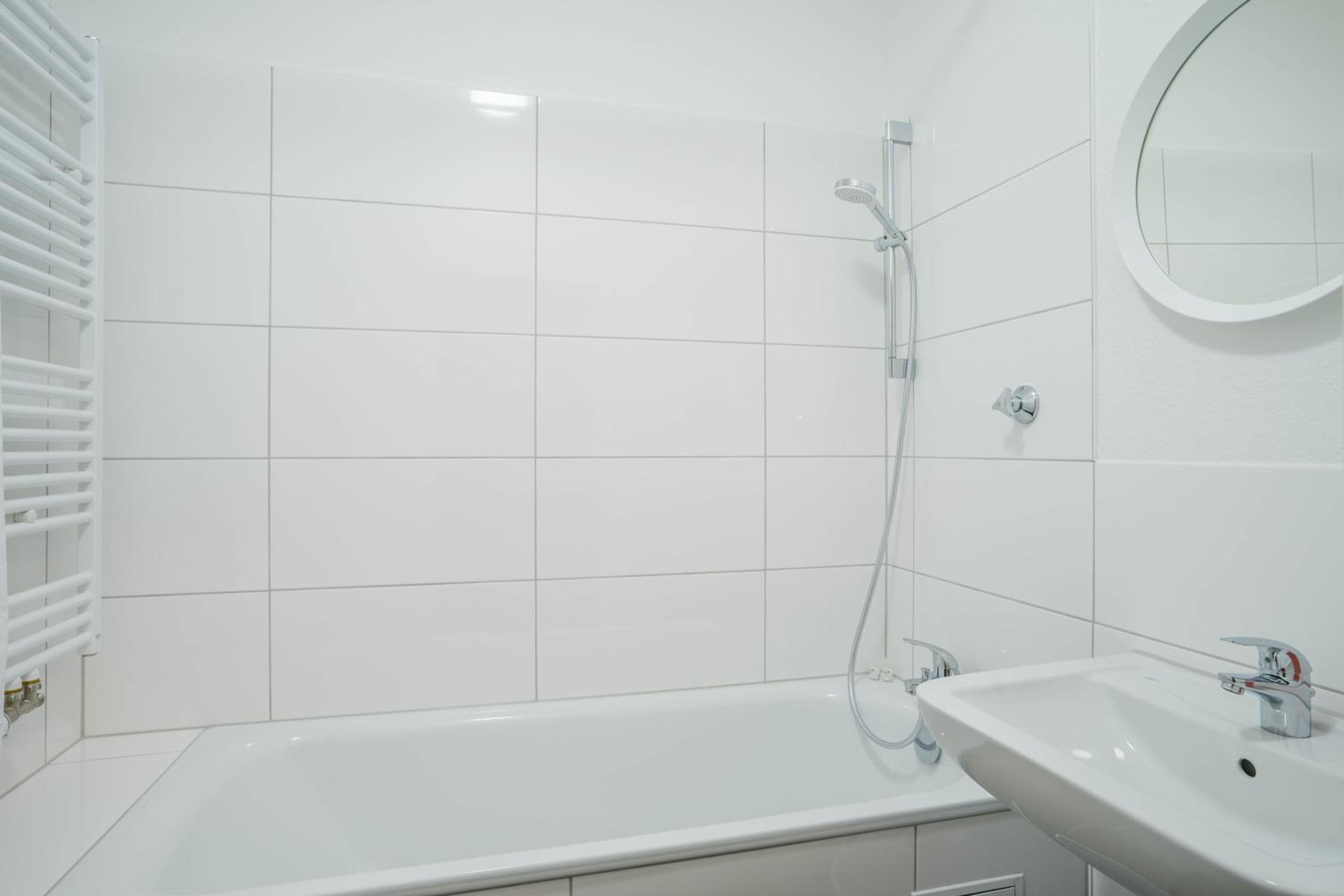 One-Bedroom Apartment - Photo 10