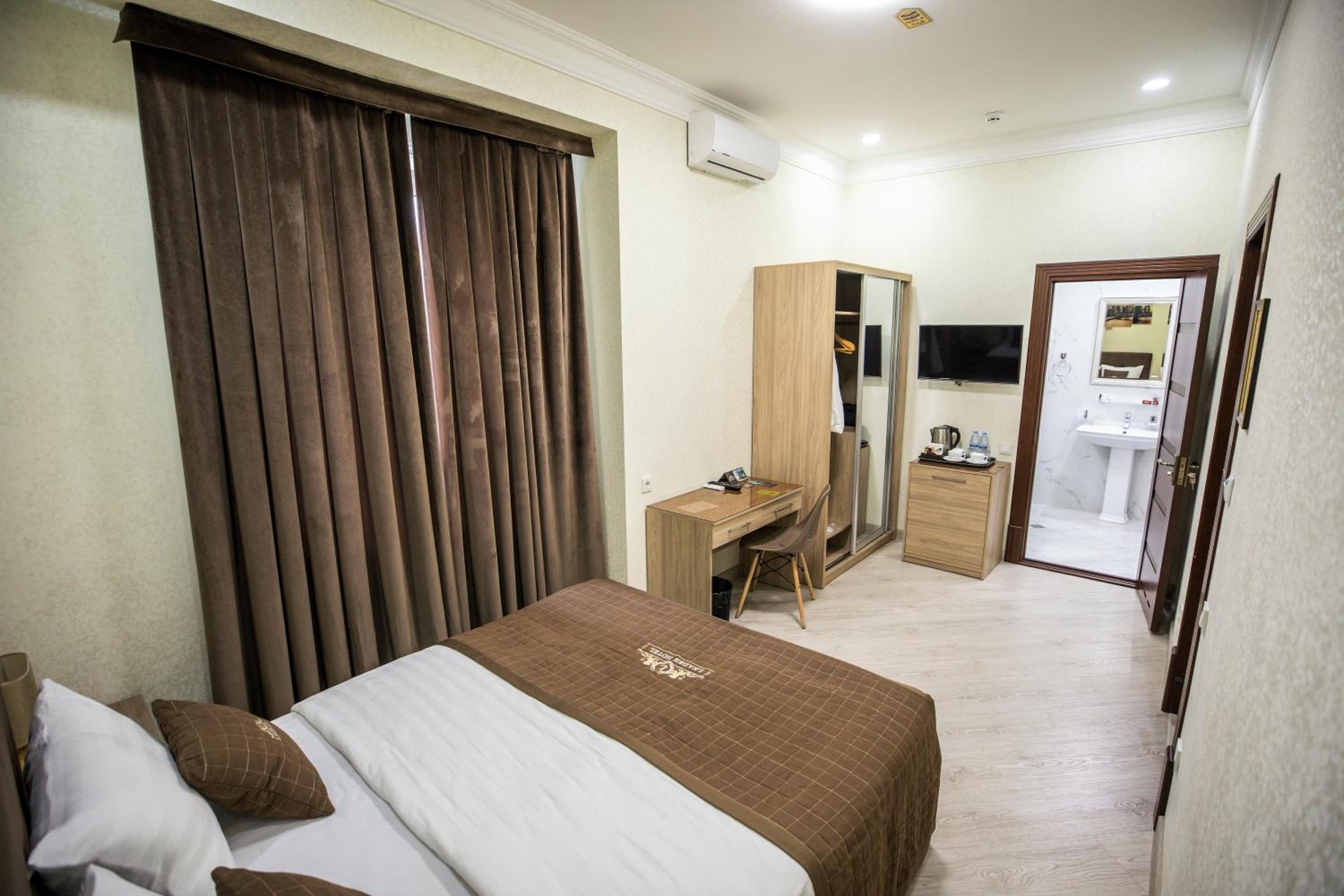 Standard Double Room - Photo 2