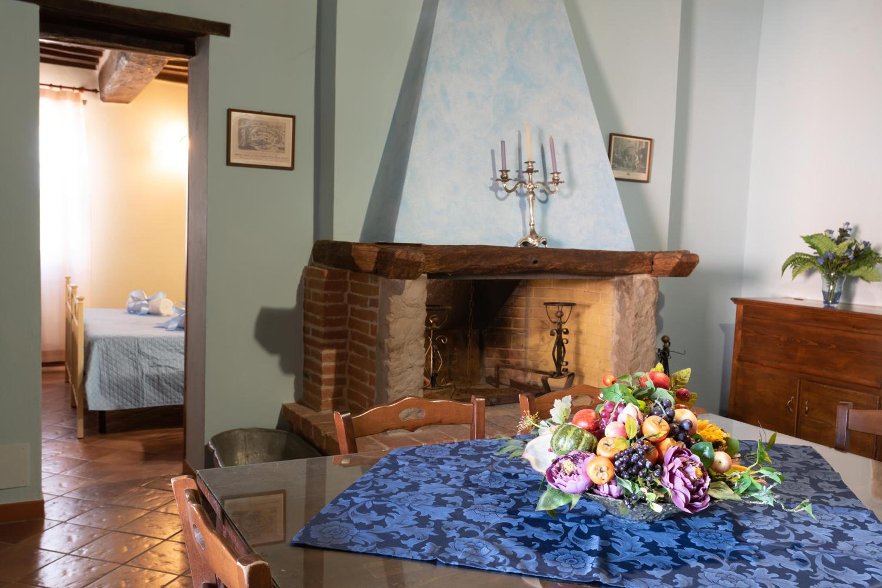 Two-Bedroom Apartment - Photo 2