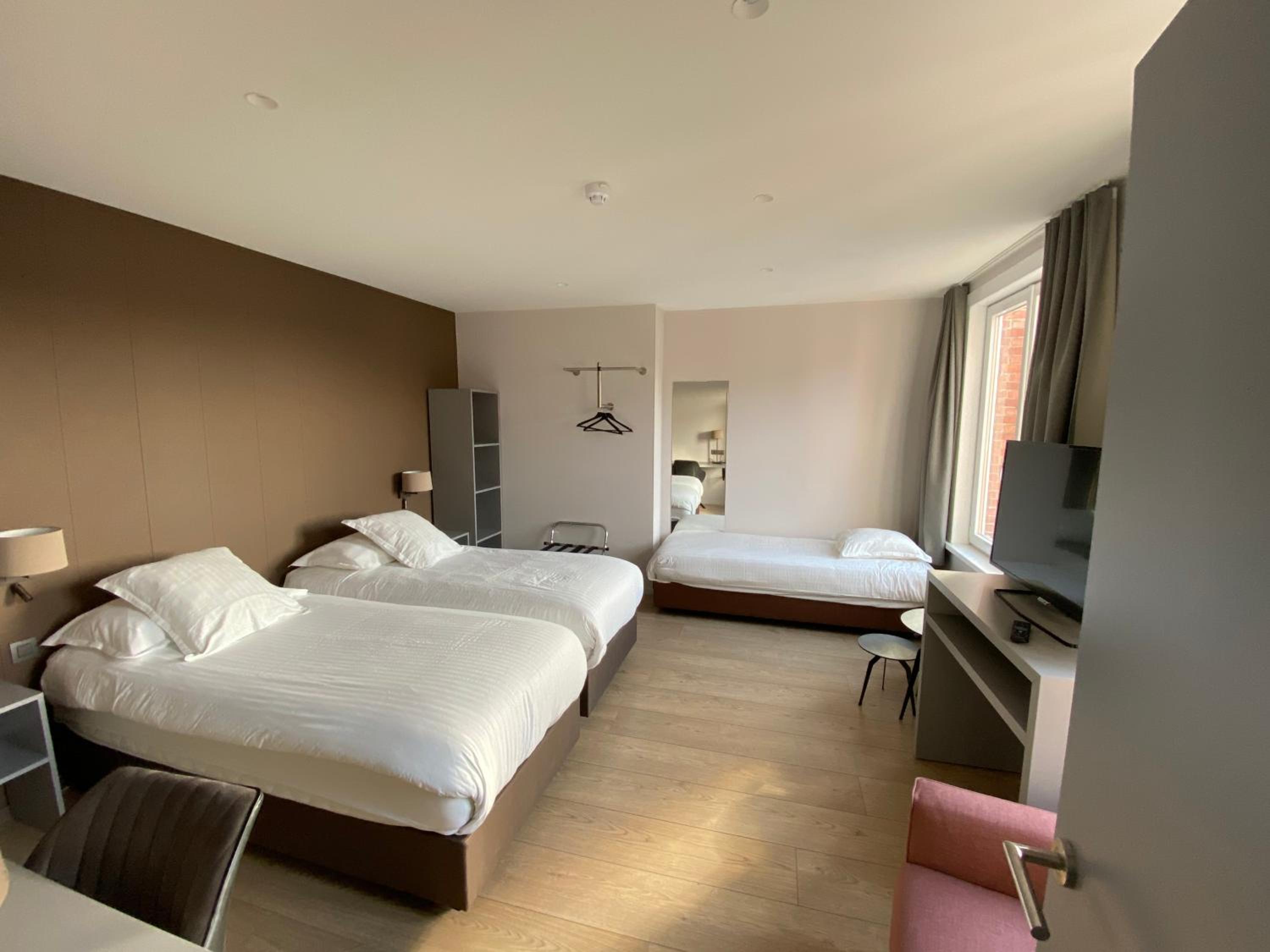 Triple Room - Photo 1
