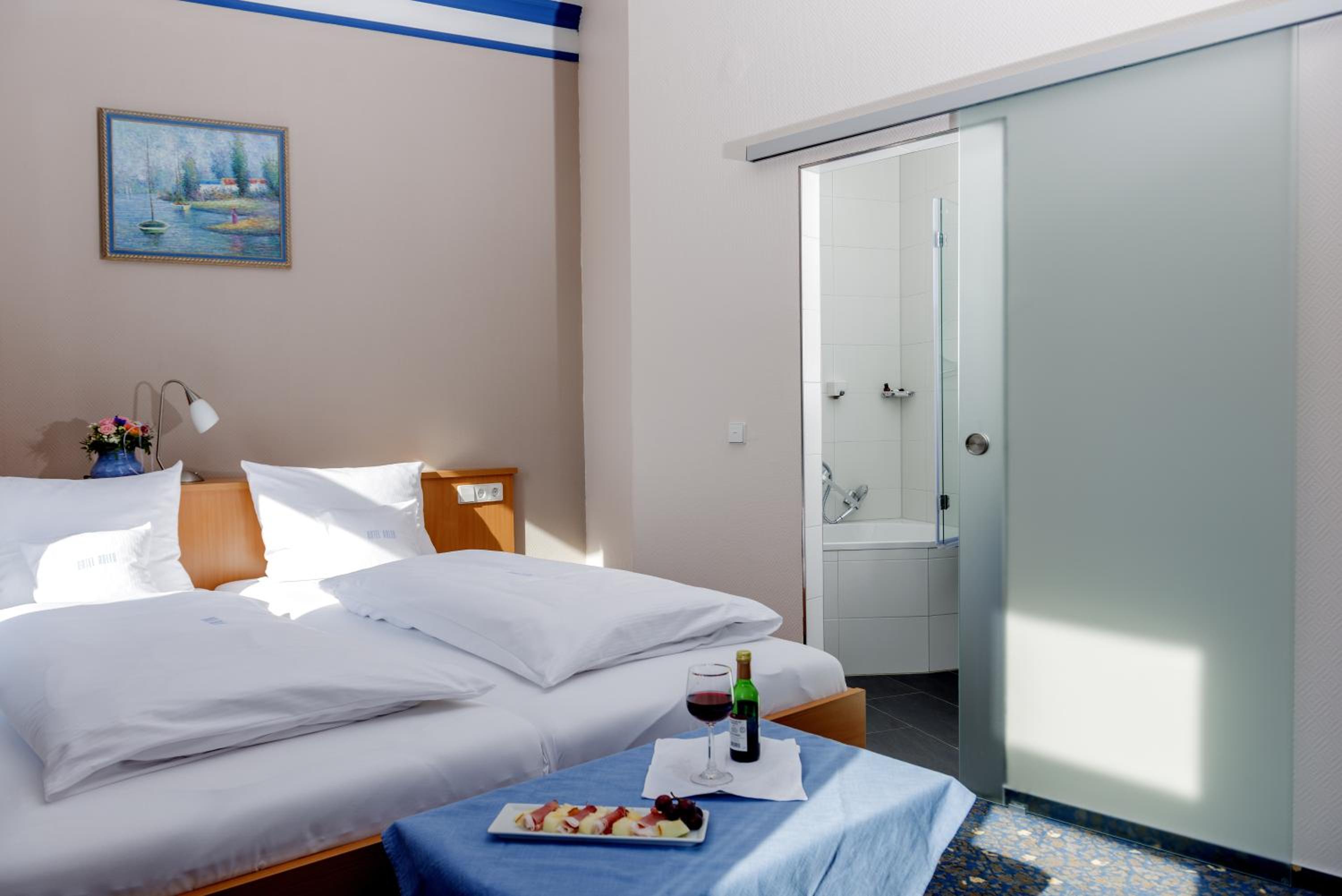 Standard Double Room - Photo 1