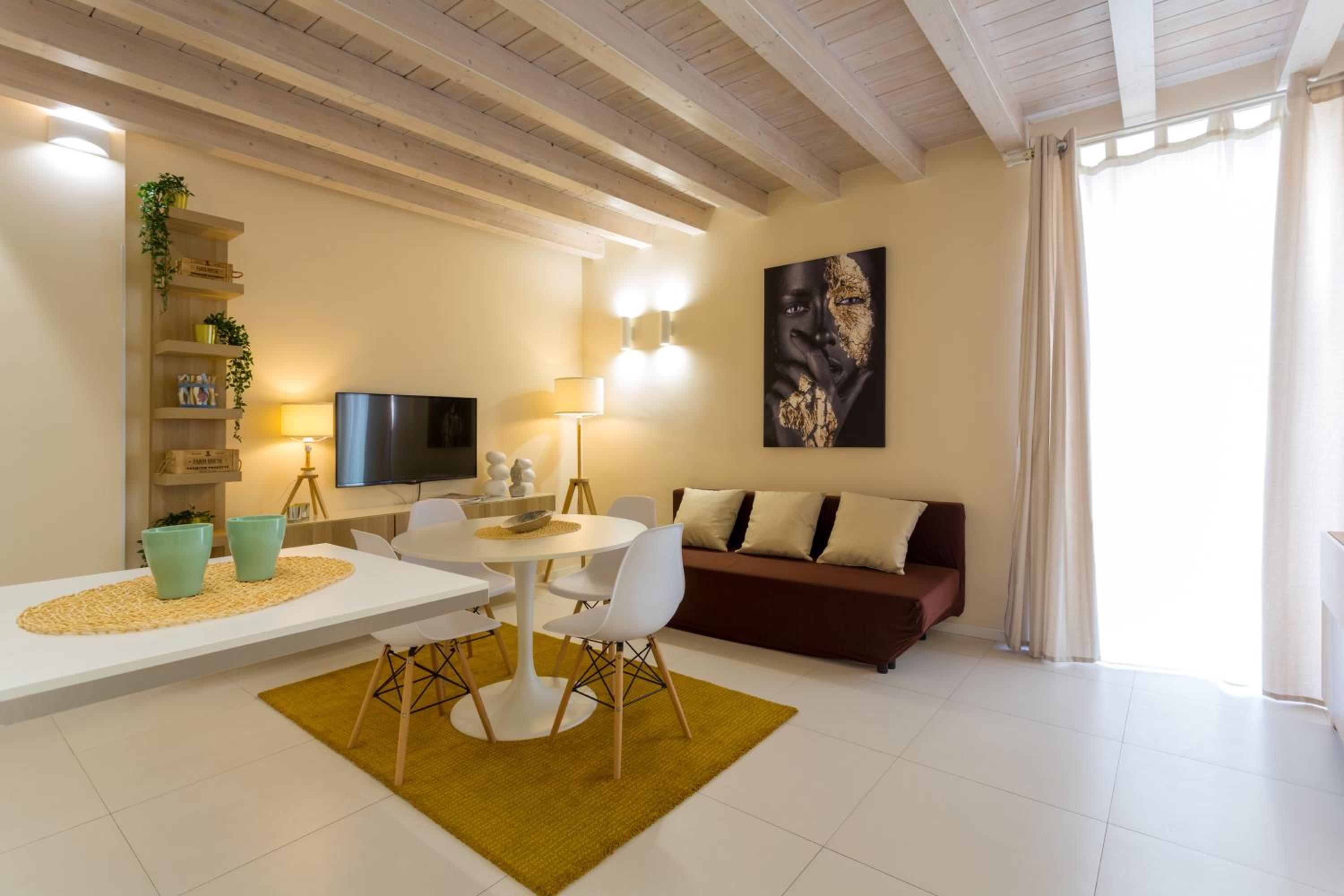 Deluxe Apartment