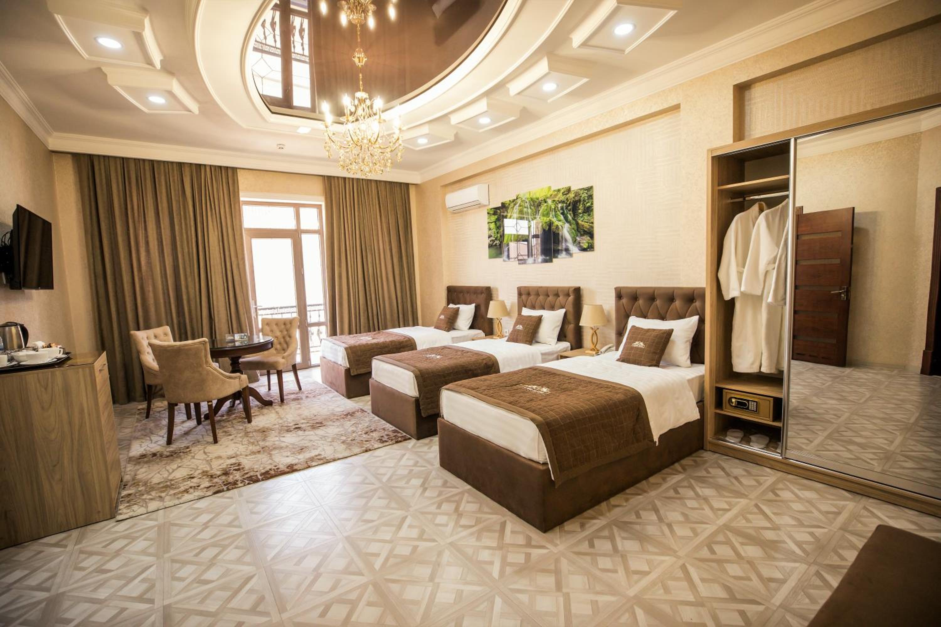 Superior Triple Room - Photo 1