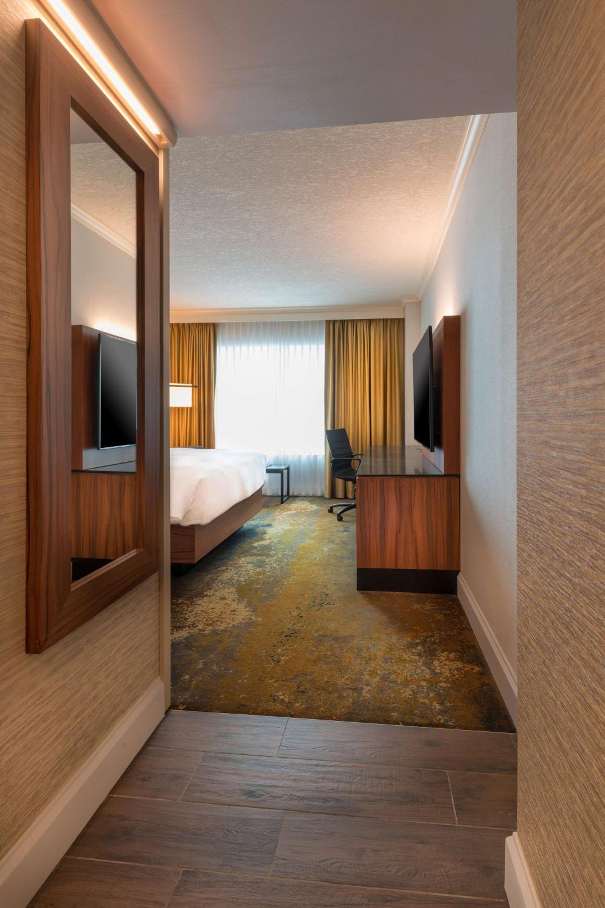 King Room - Club Access - Photo 1