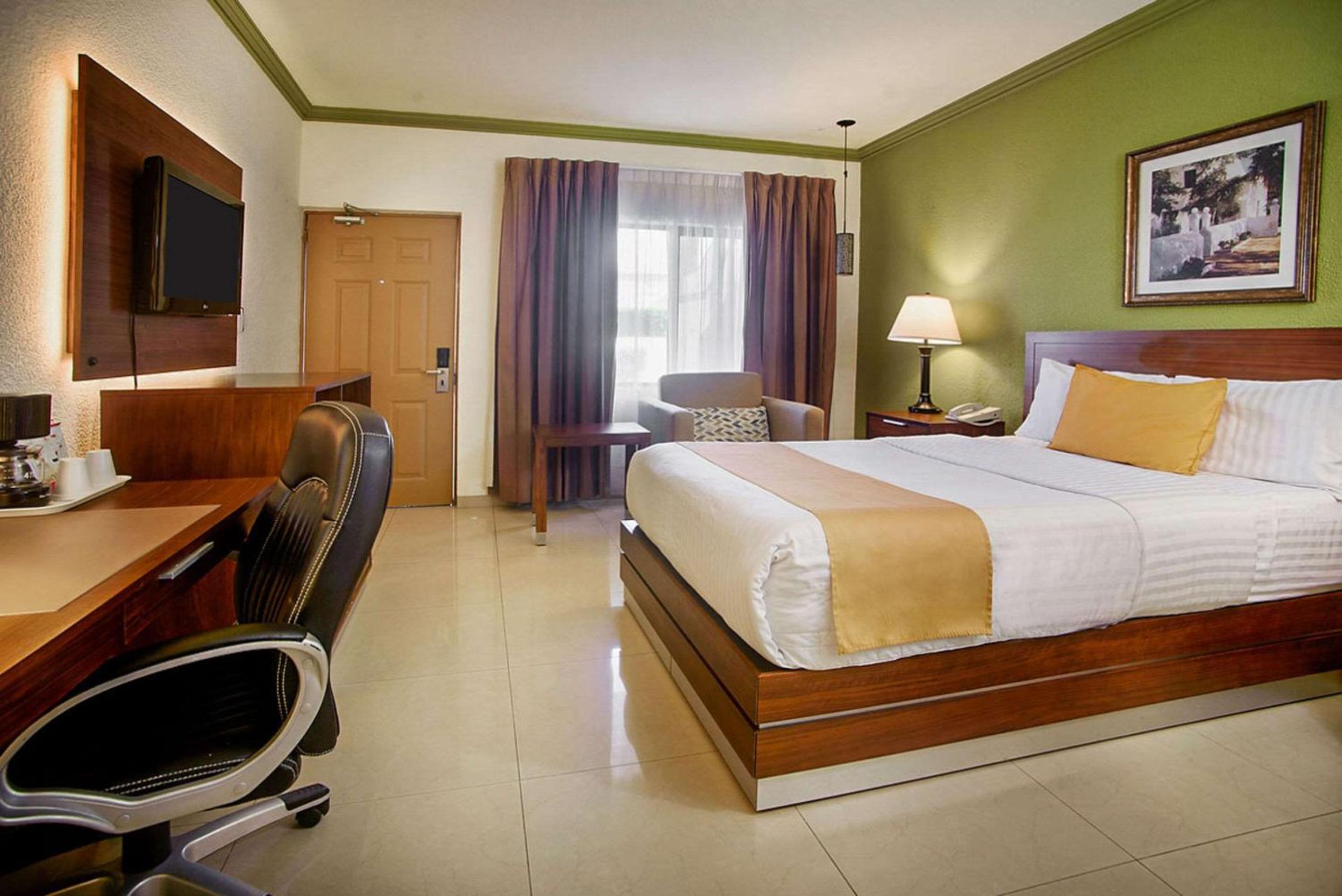 Standard Double Room - Non-Smoking - Photo 2
