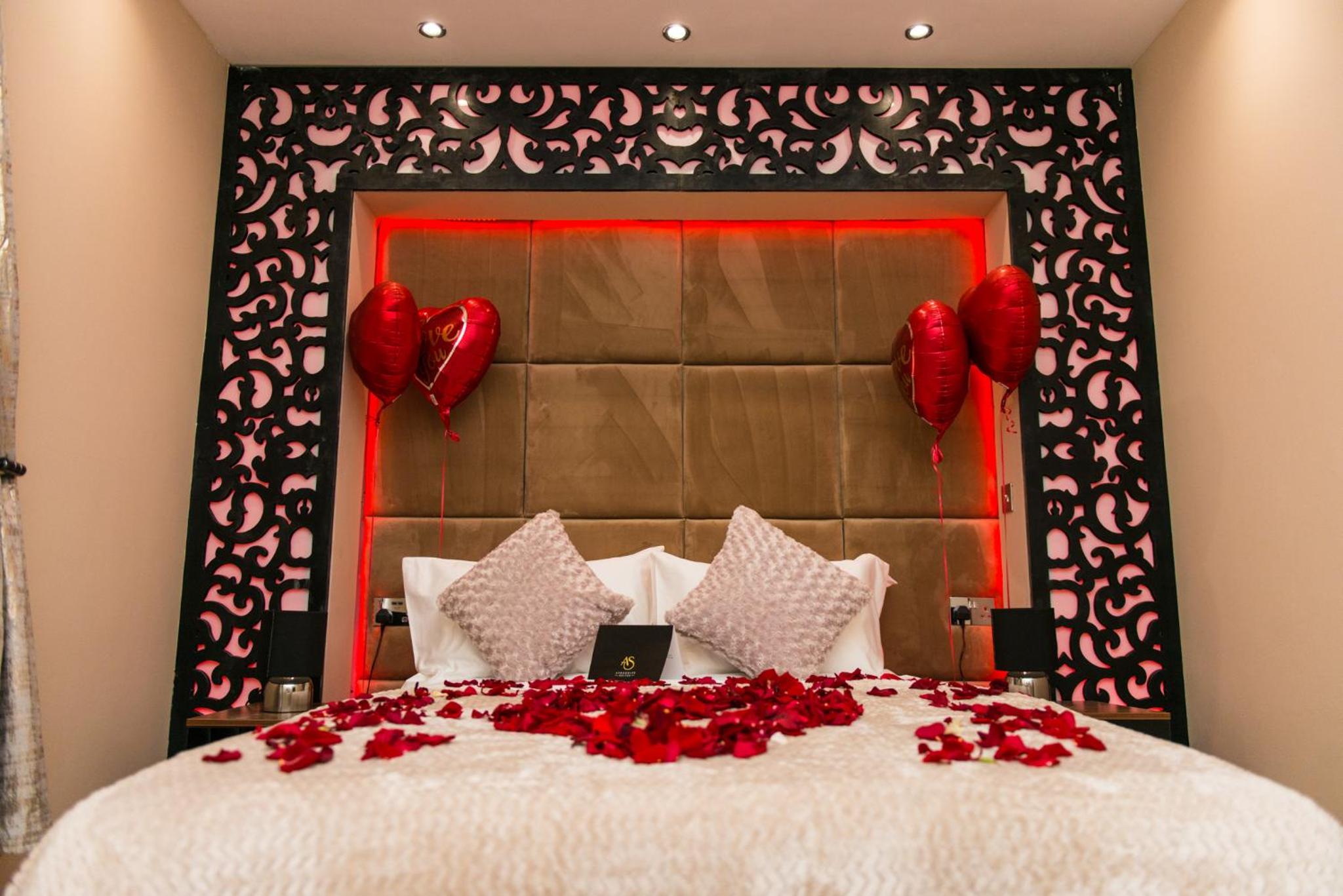 Executive Suite - Photo 1