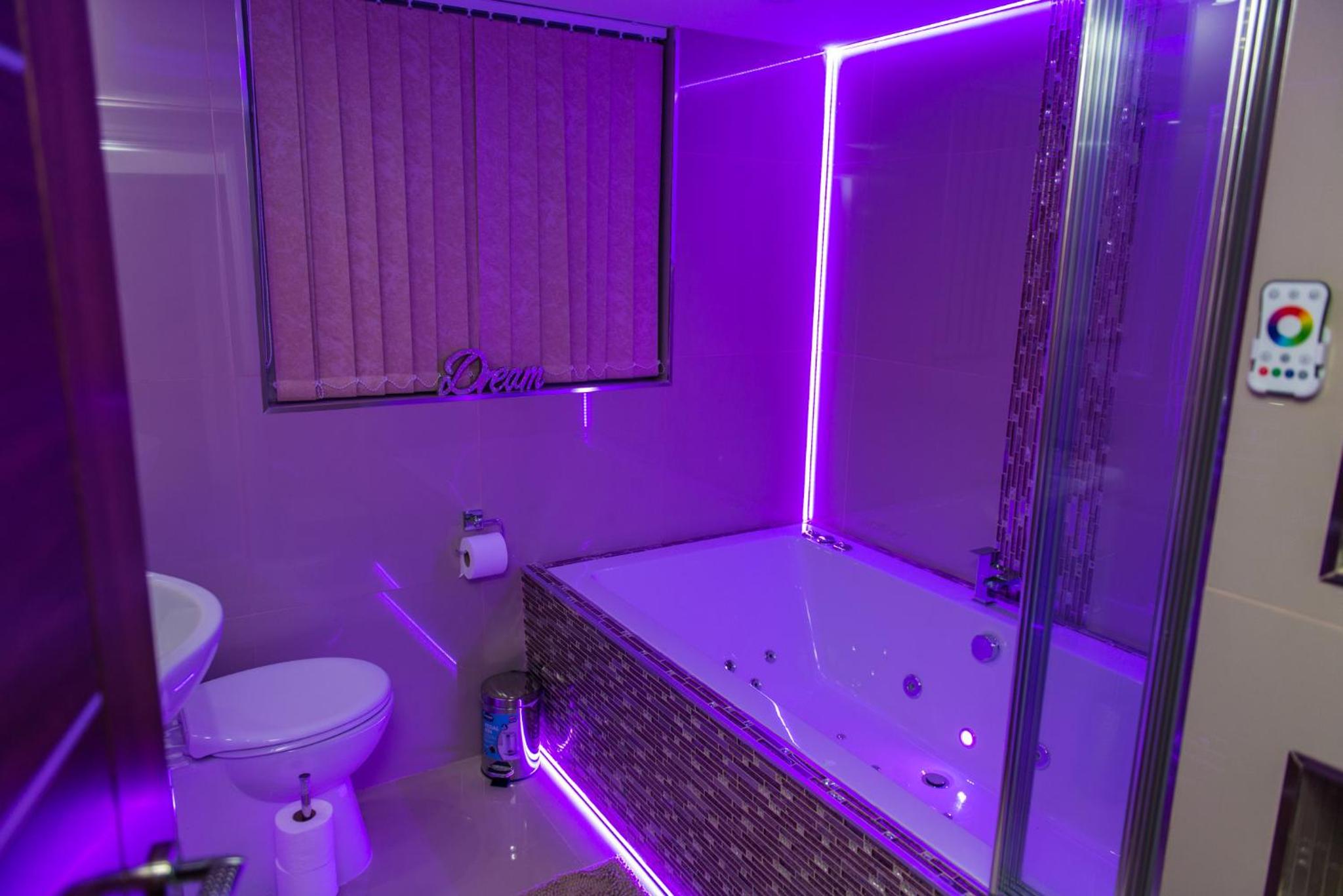 One-Bedroom Apartment - Photo 46
