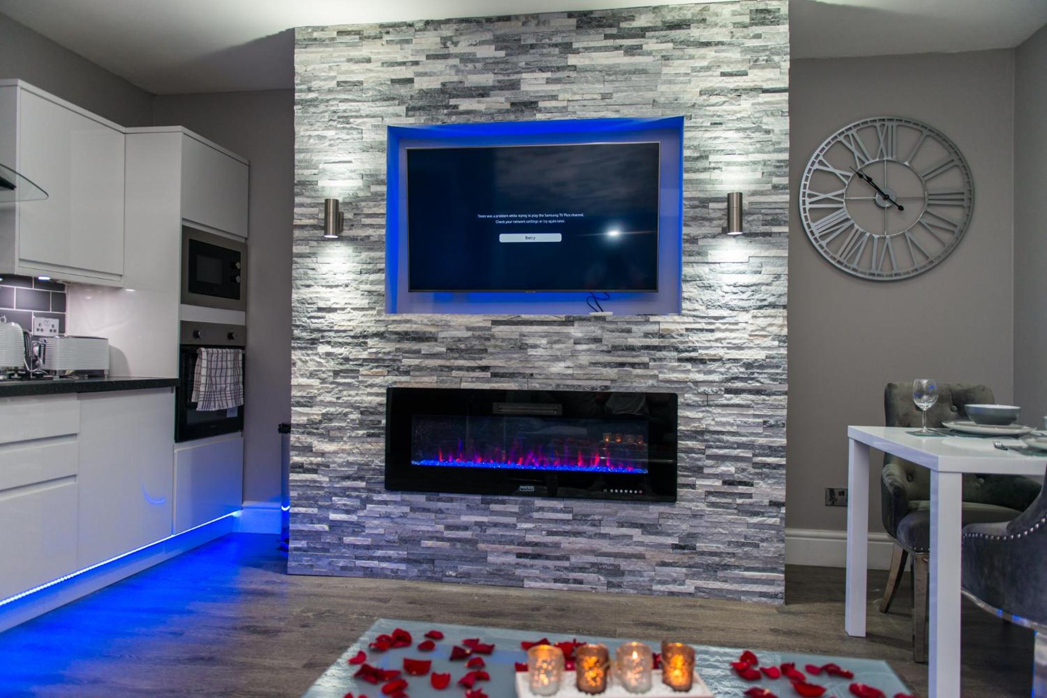 Executive Suite - Photo 12