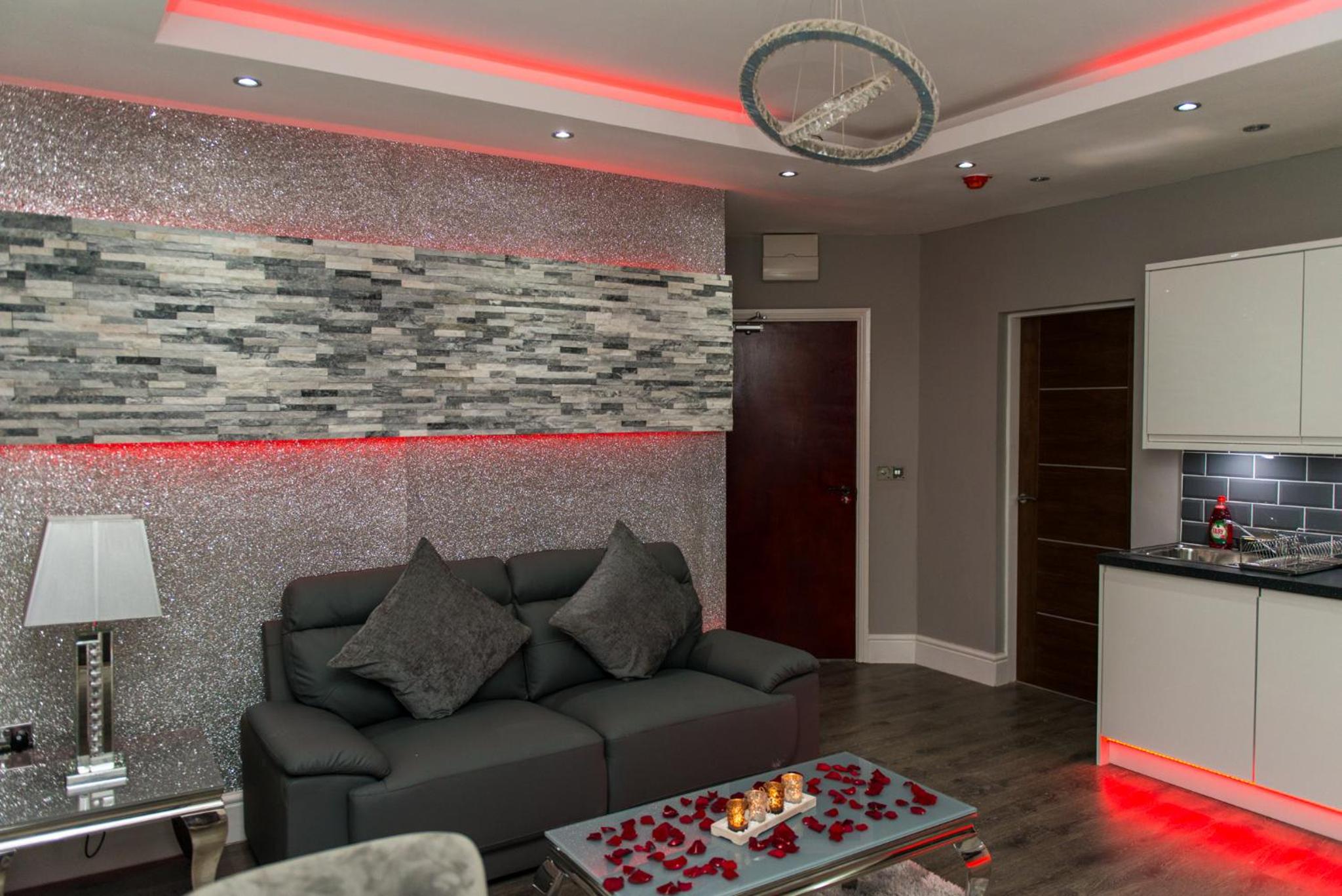 Executive Suite - Photo 15