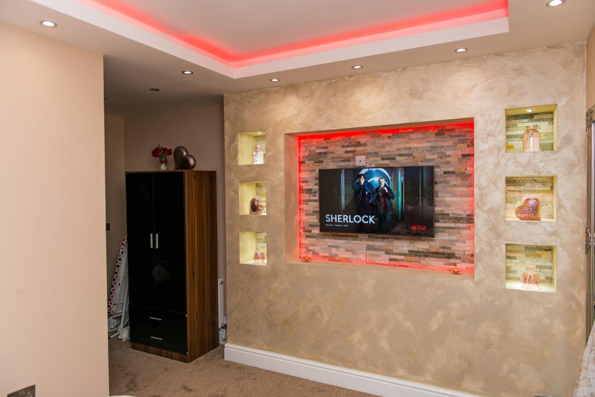 Executive Suite - Photo 18