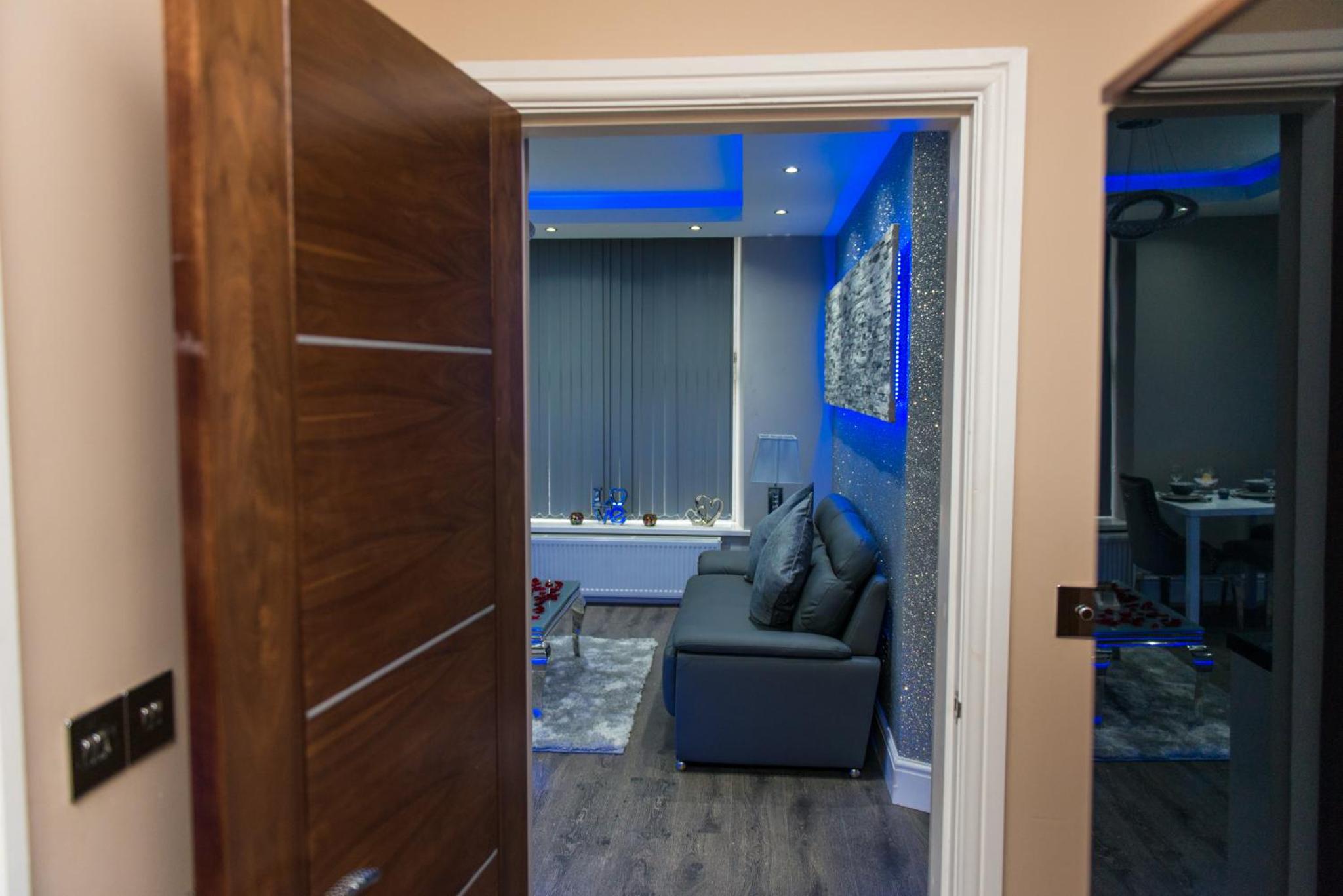 Executive Suite - Photo 19