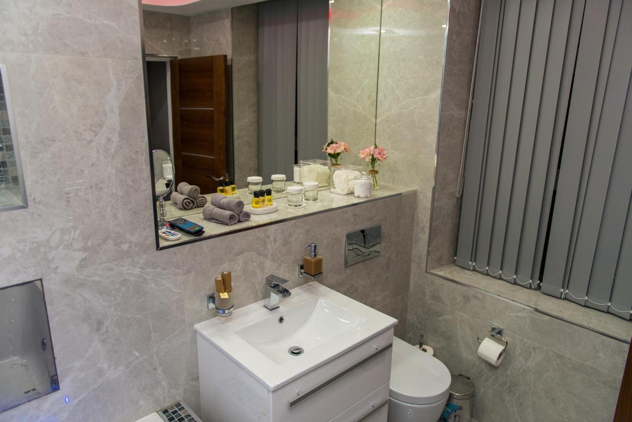 Superior Suite - Photo 45