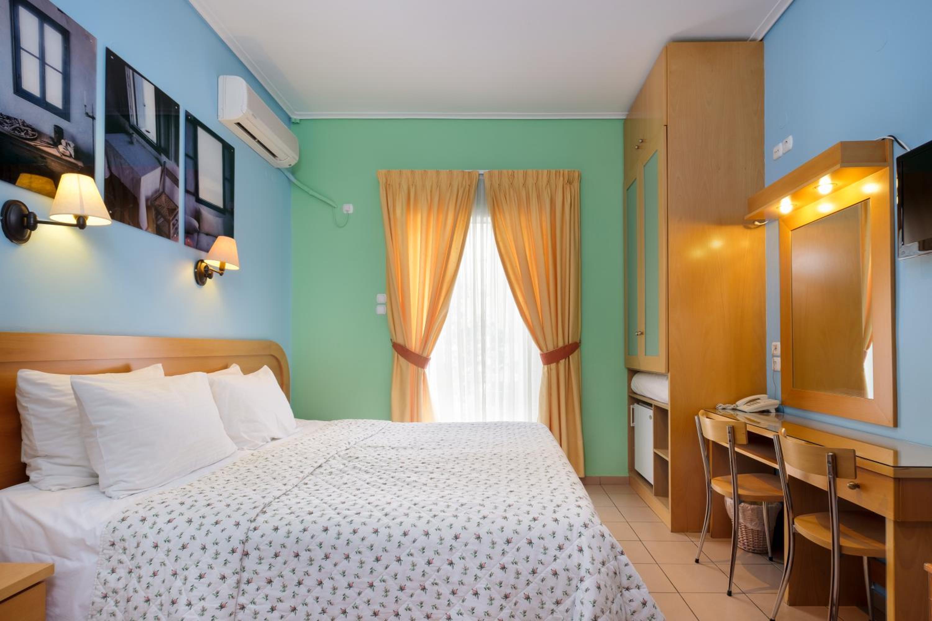Standard Room photo 3