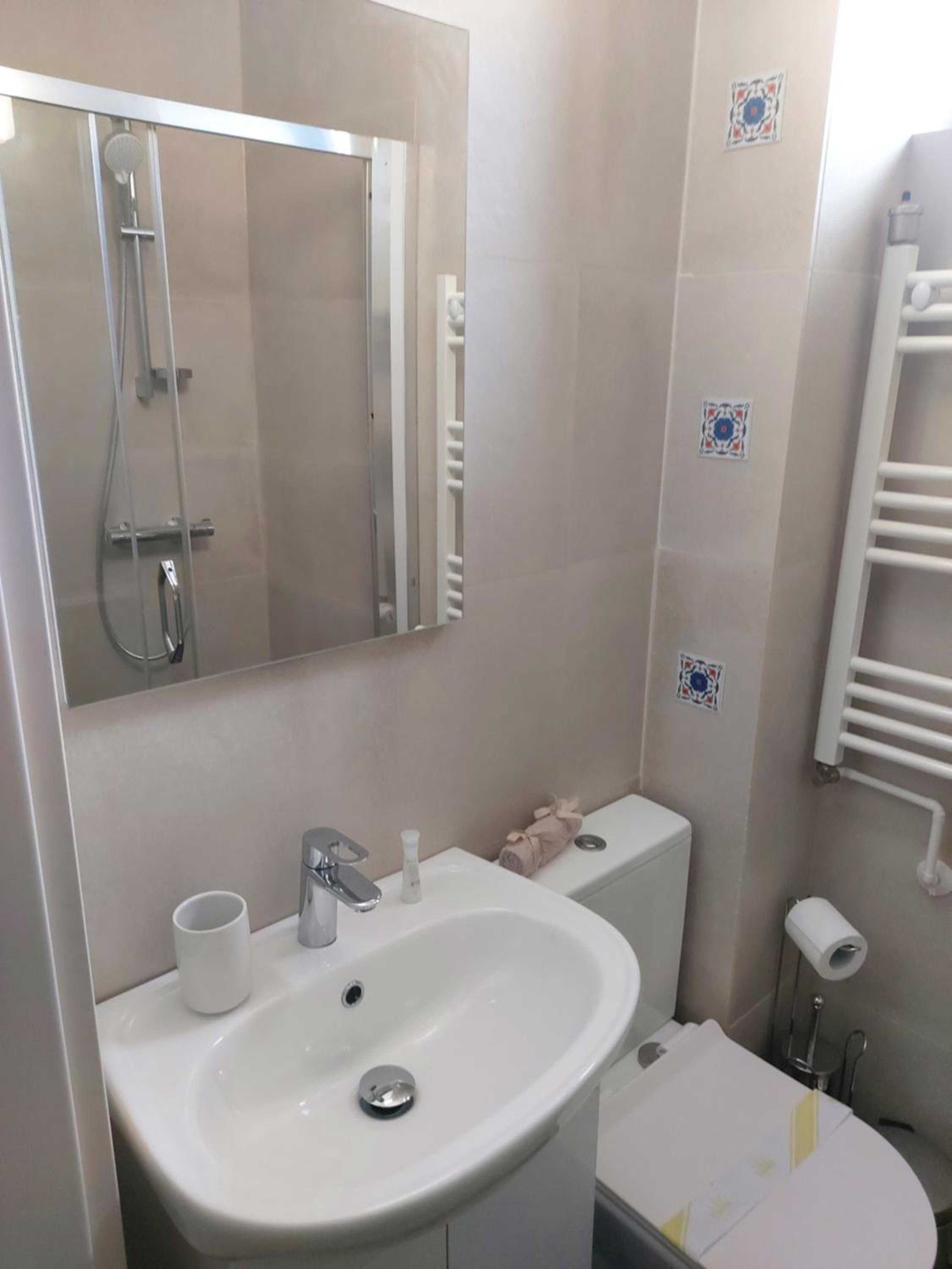 Deluxe Double Room - Photo 2