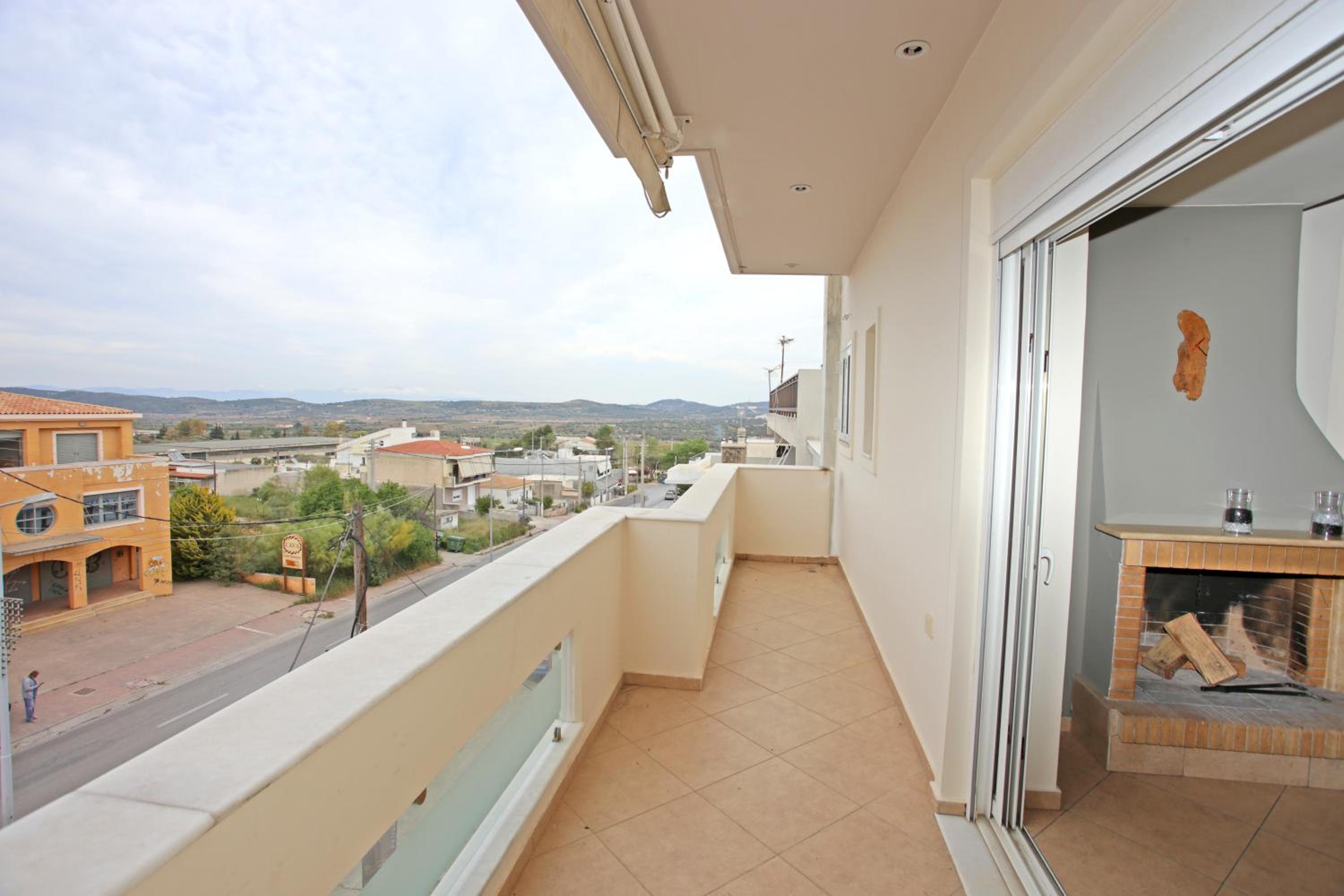 One-Bedroom Apartment - Photo 11