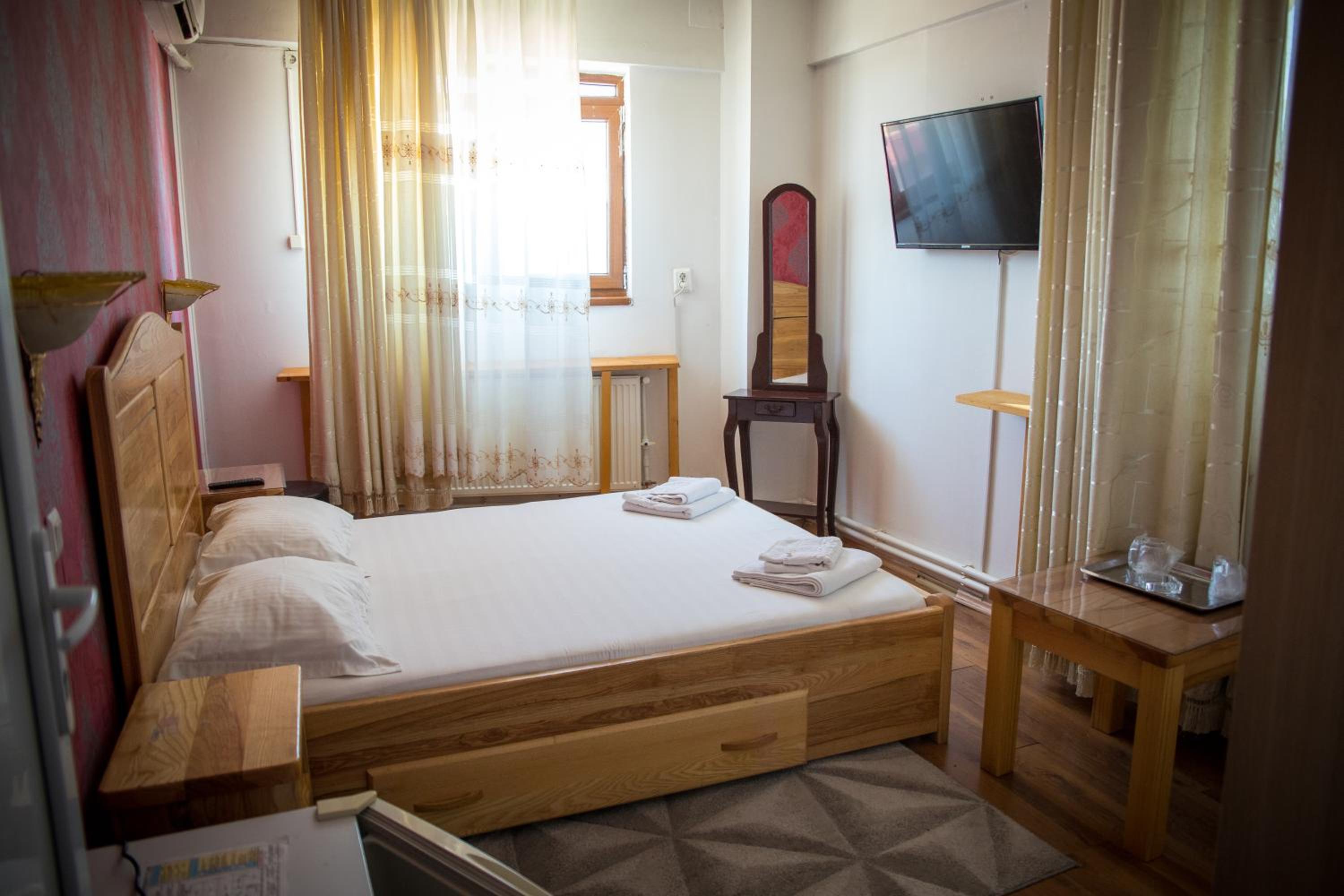 Large Single Room photo 2