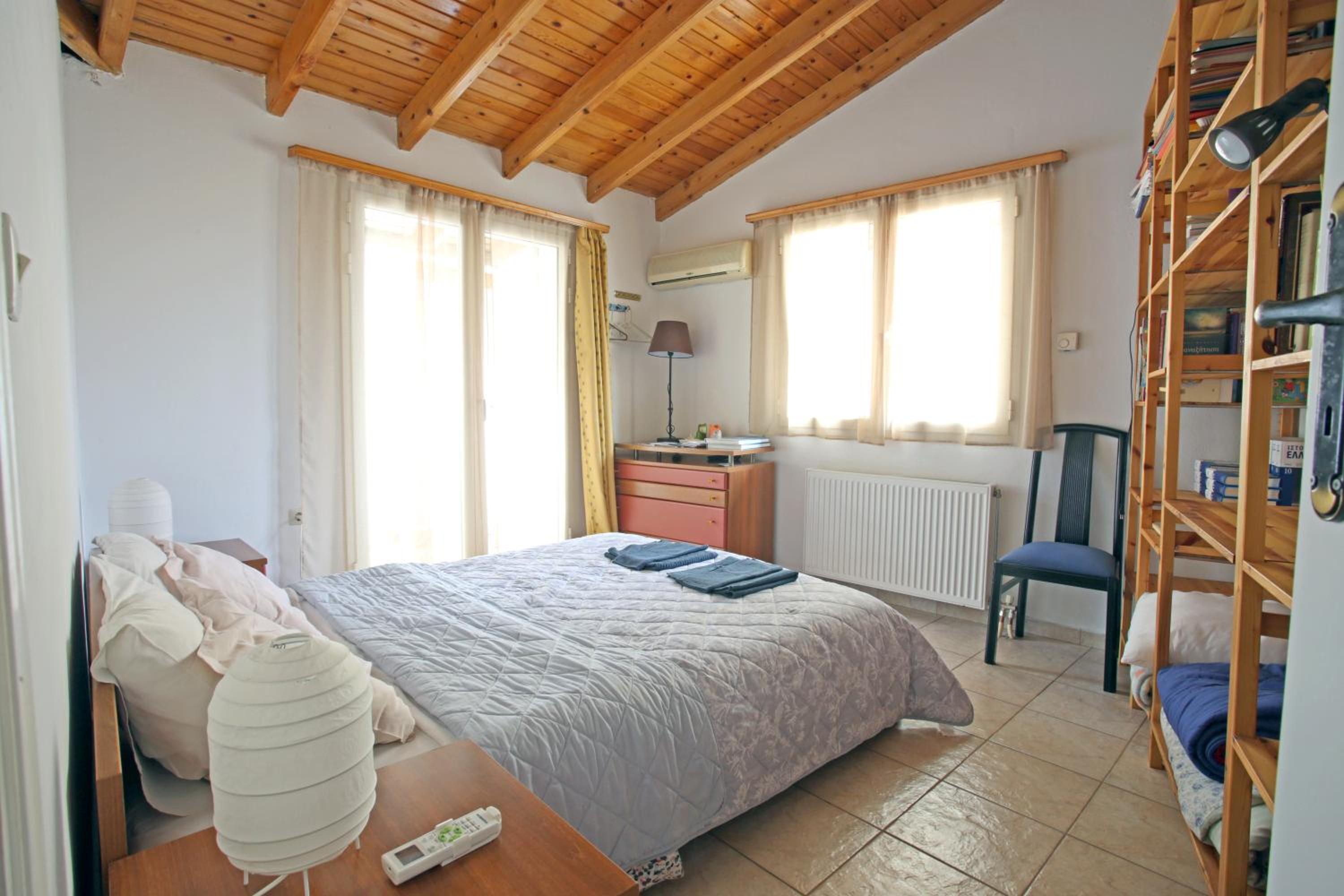 One-Bedroom Apartment - Photo 11