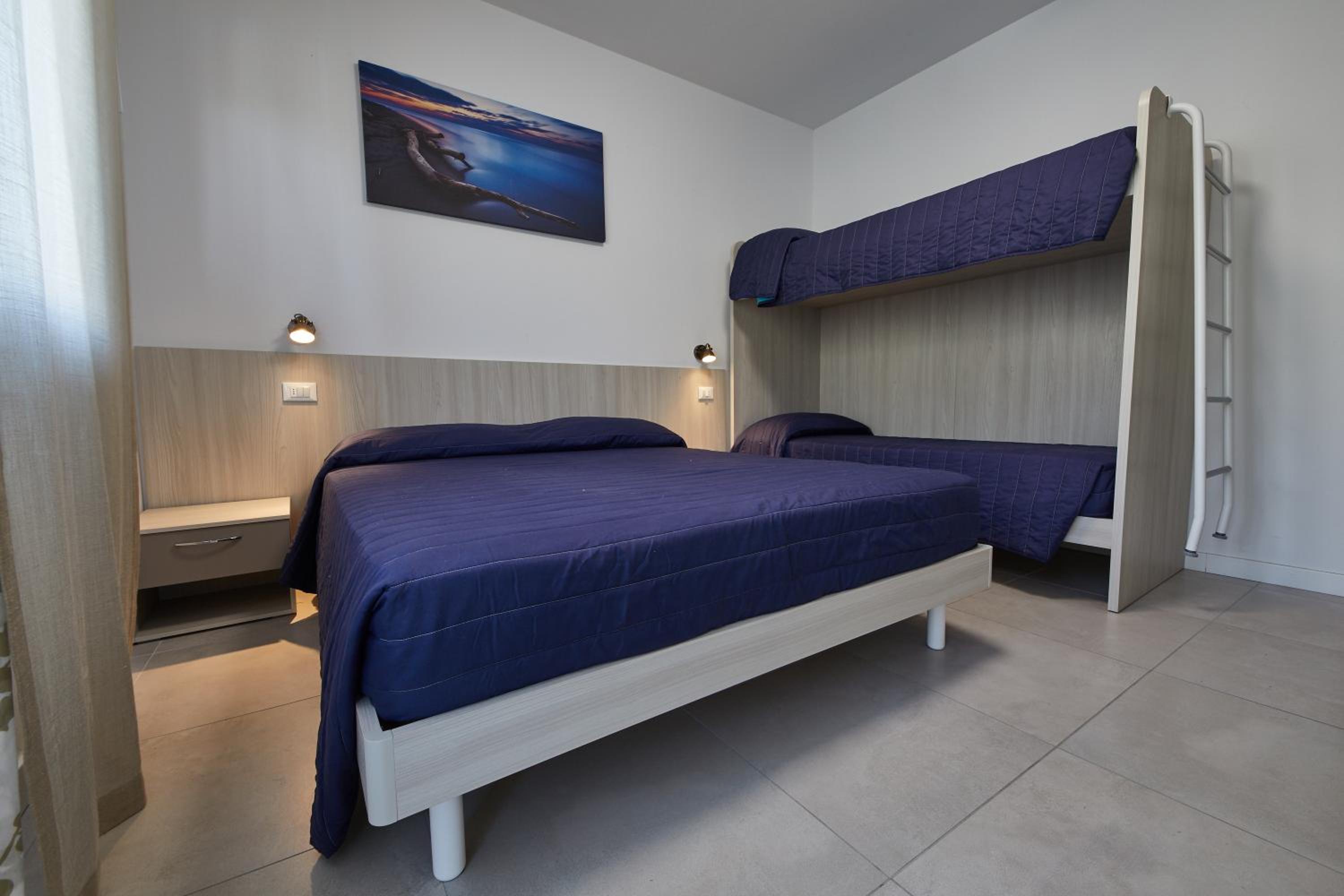 Classic Quadruple Room - Photo 1