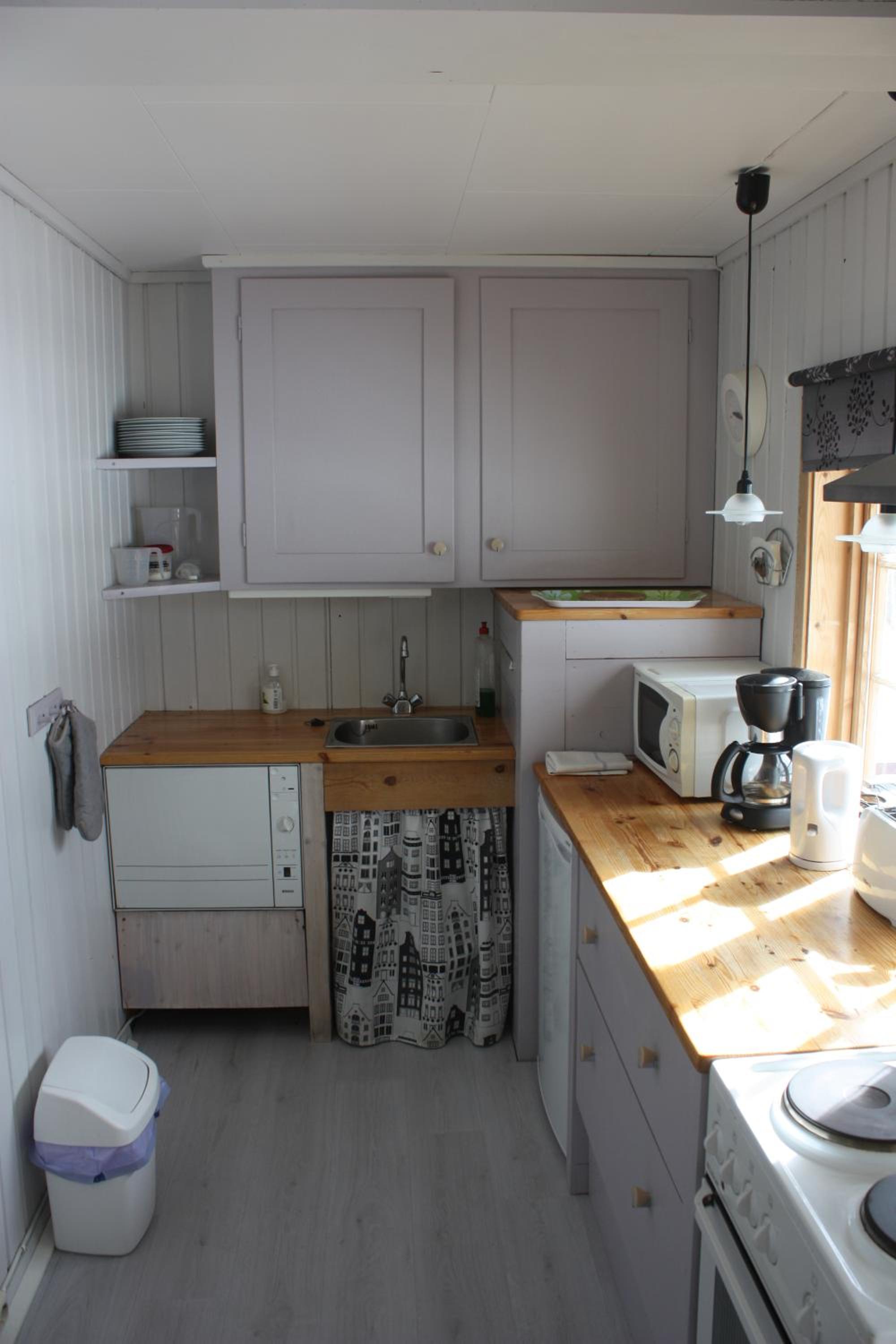Two-Bedroom Cottage (6 Adults) photo 2