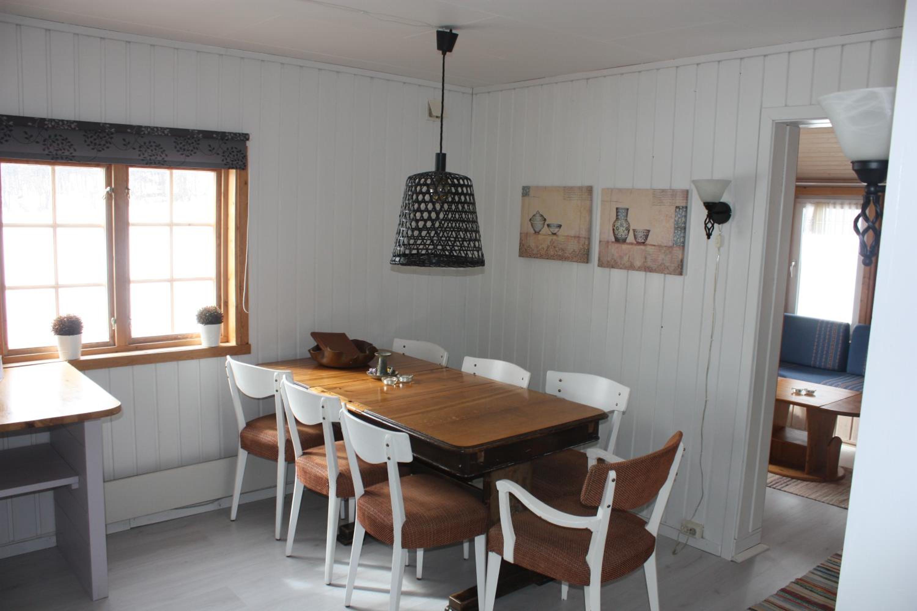 Two-Bedroom Cottage (6 Adults) photo 1