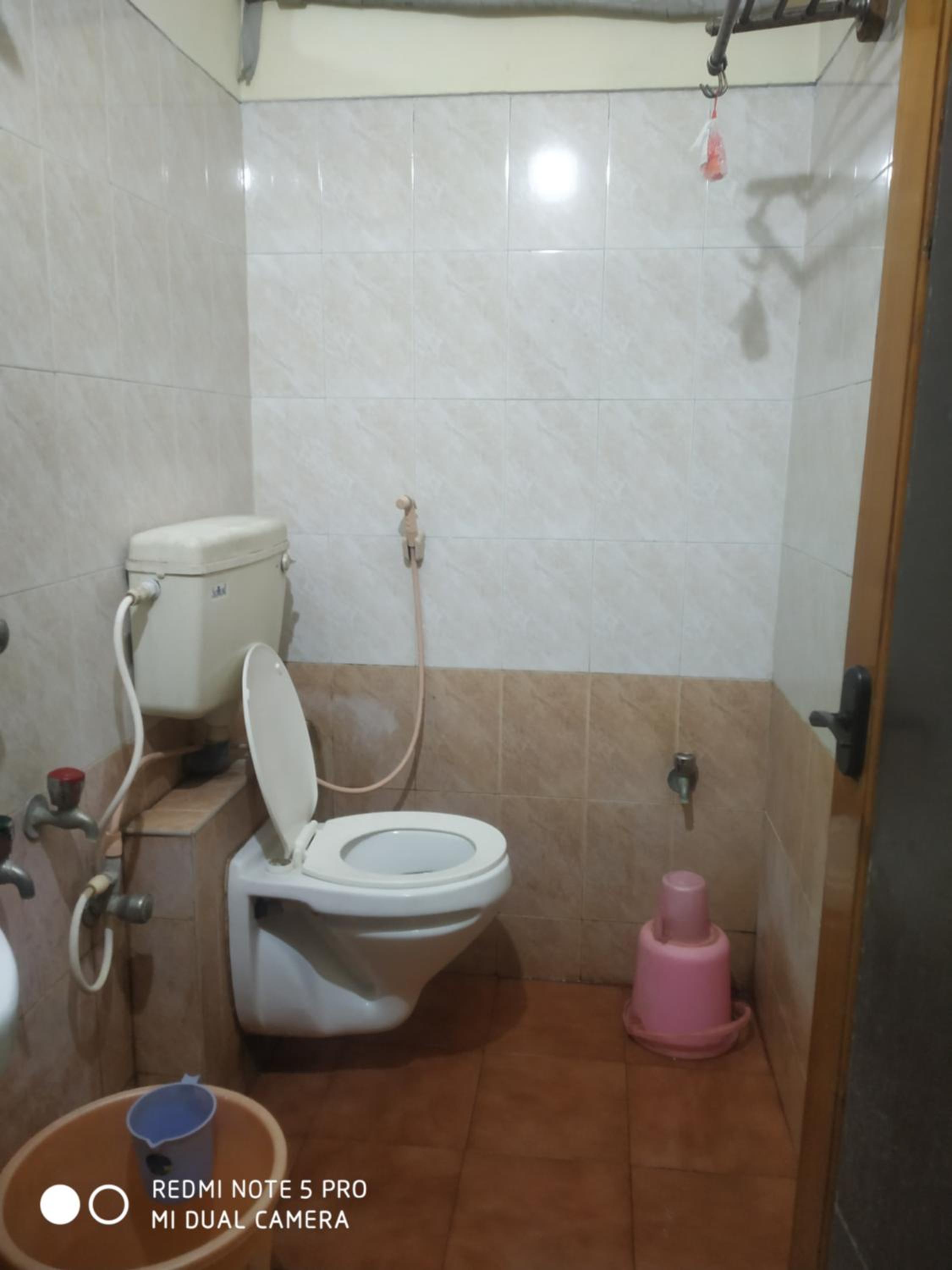 Deluxe Twin Room with A/C - Photo 3