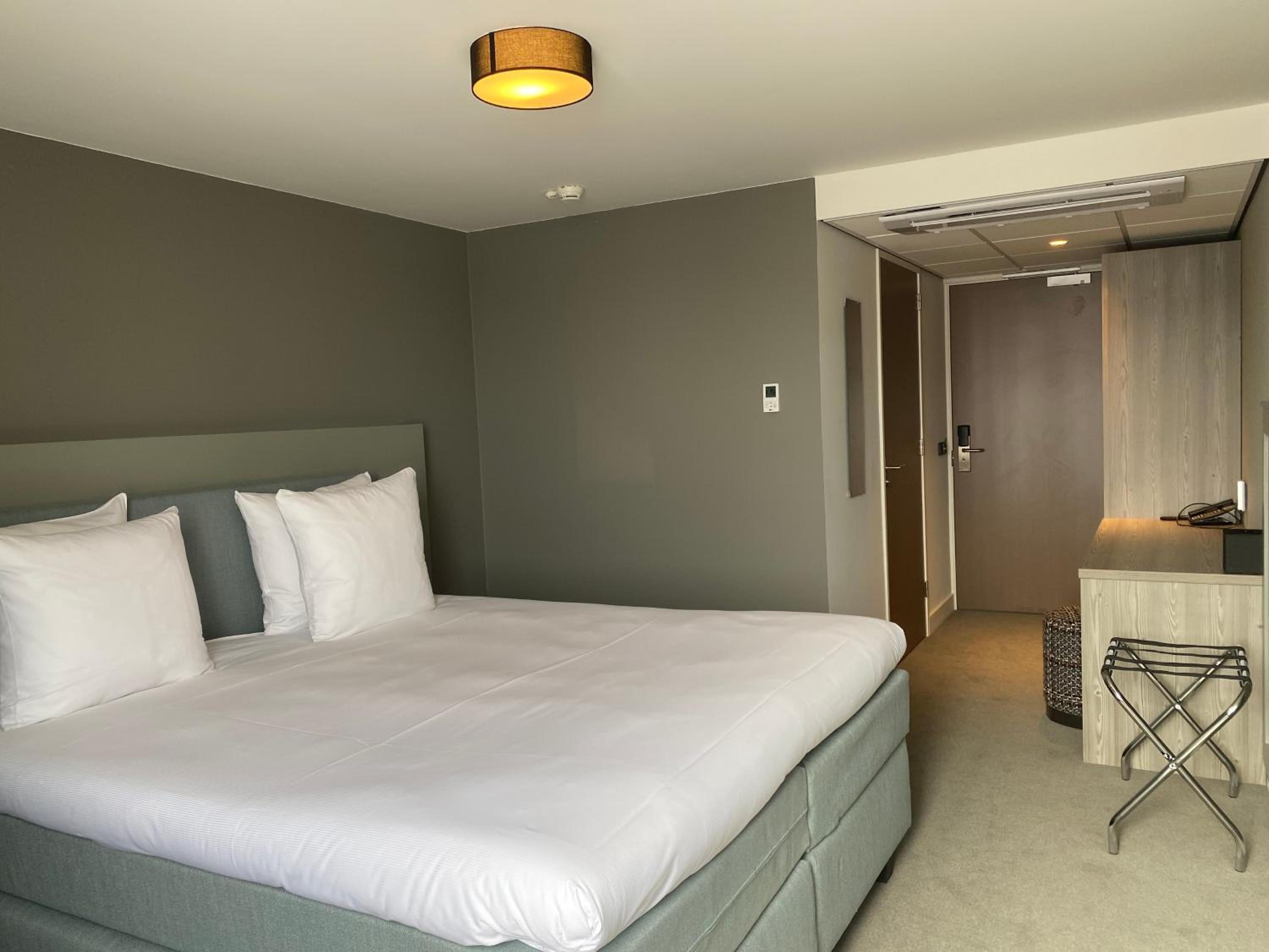 Deluxe Twin Room photo 2