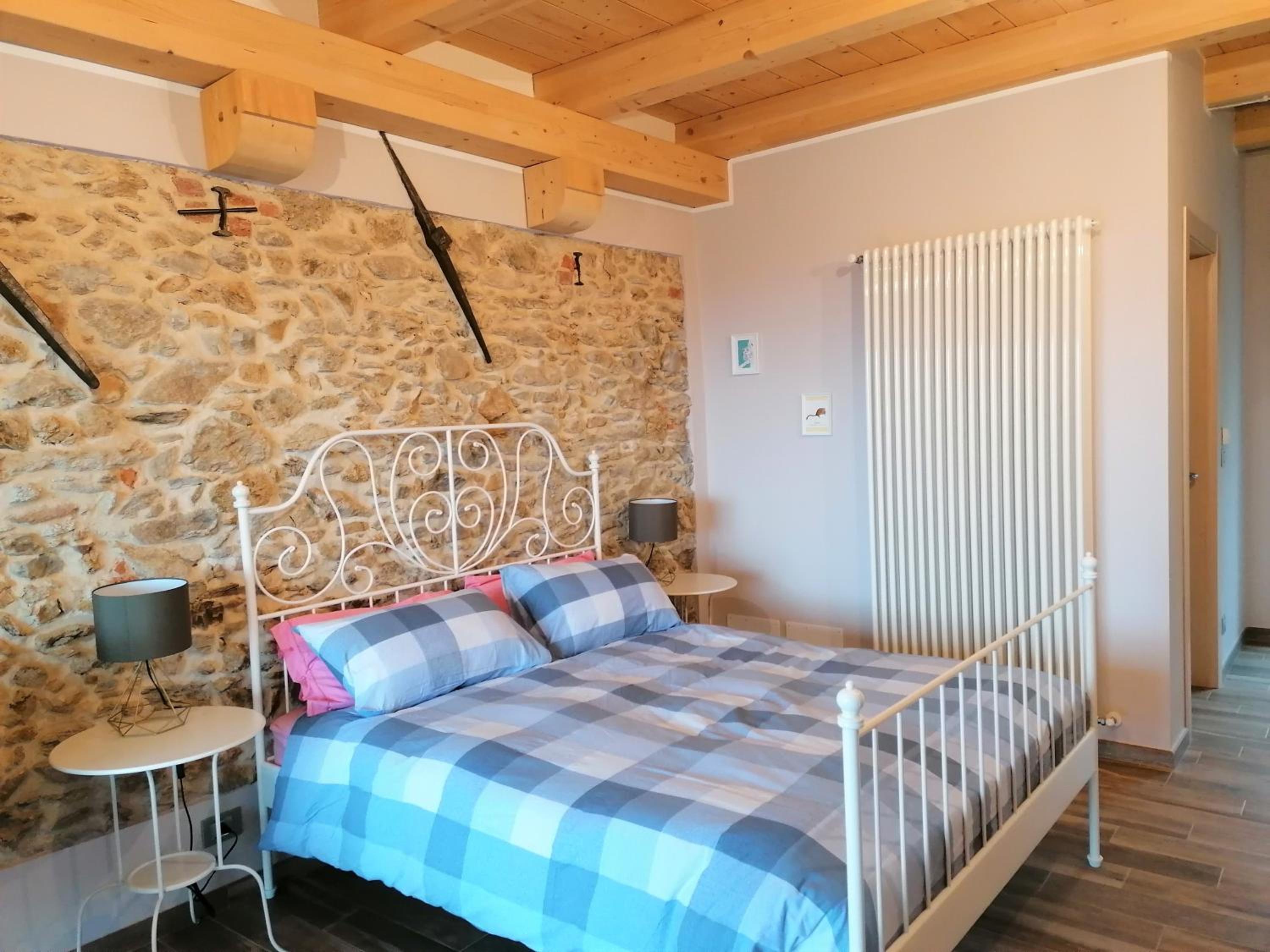 Double Room with Balcony - Photo 7
