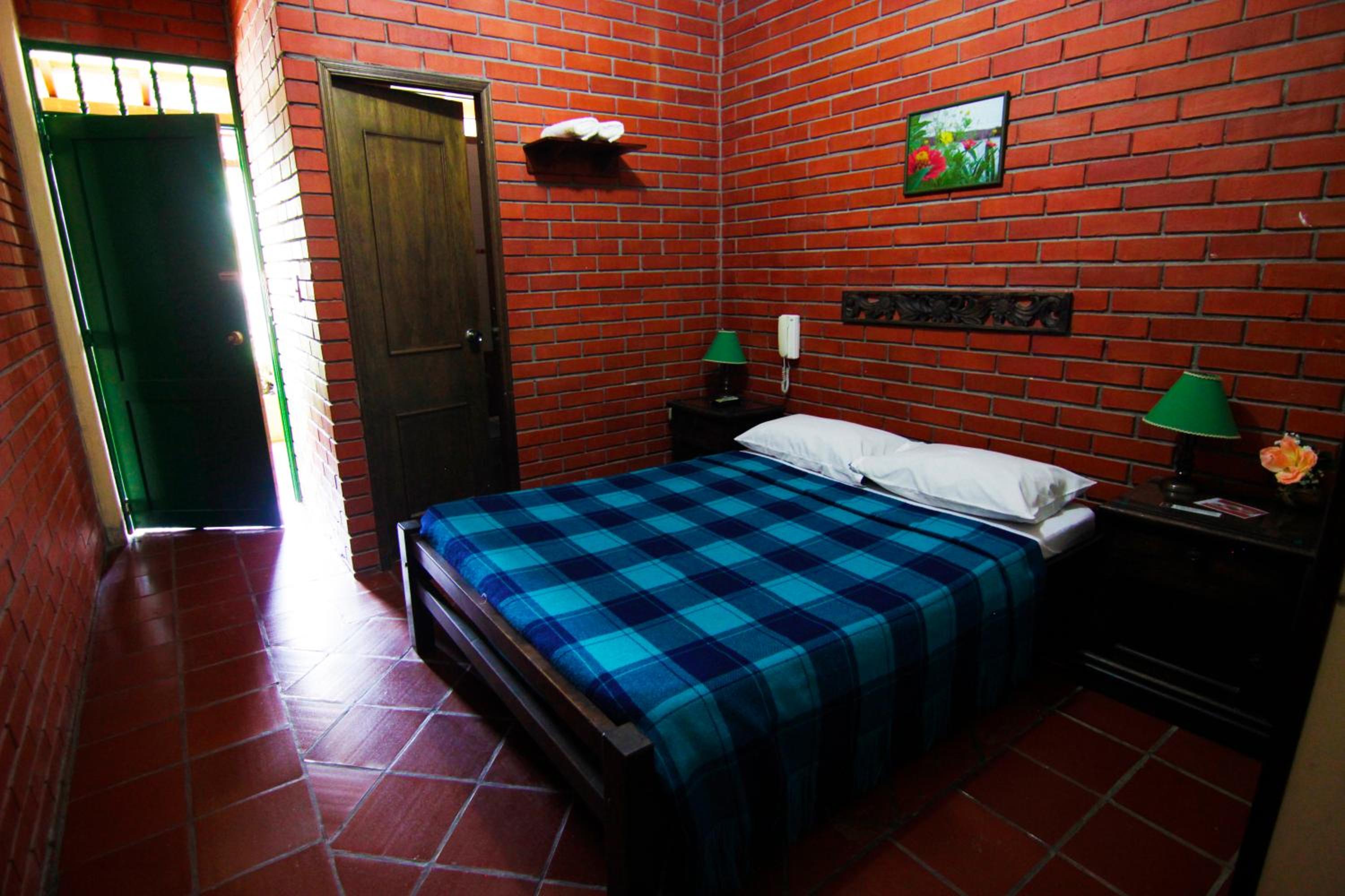 Double Room with Private Bathroom photo 2