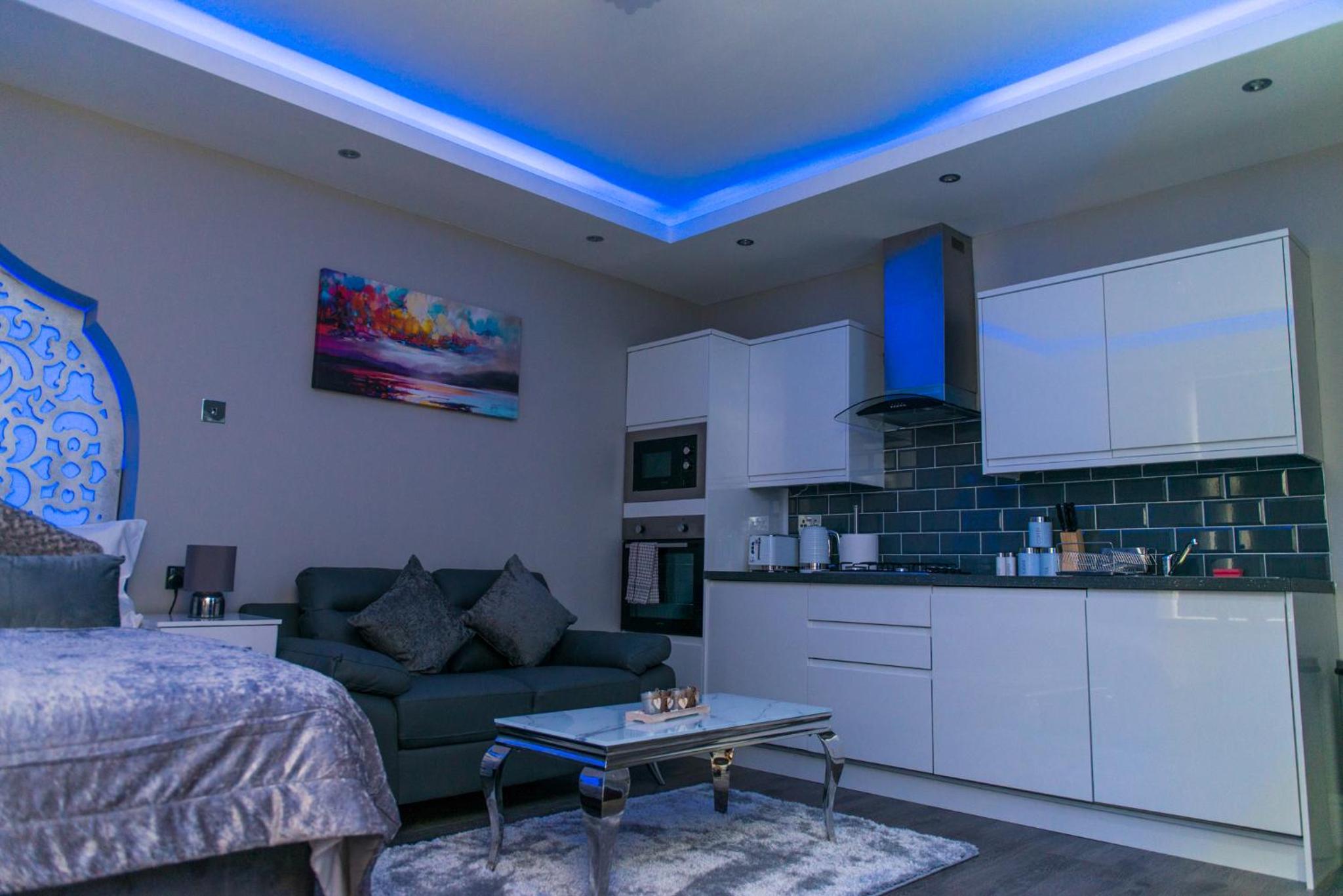 Superior Suite - Photo 18