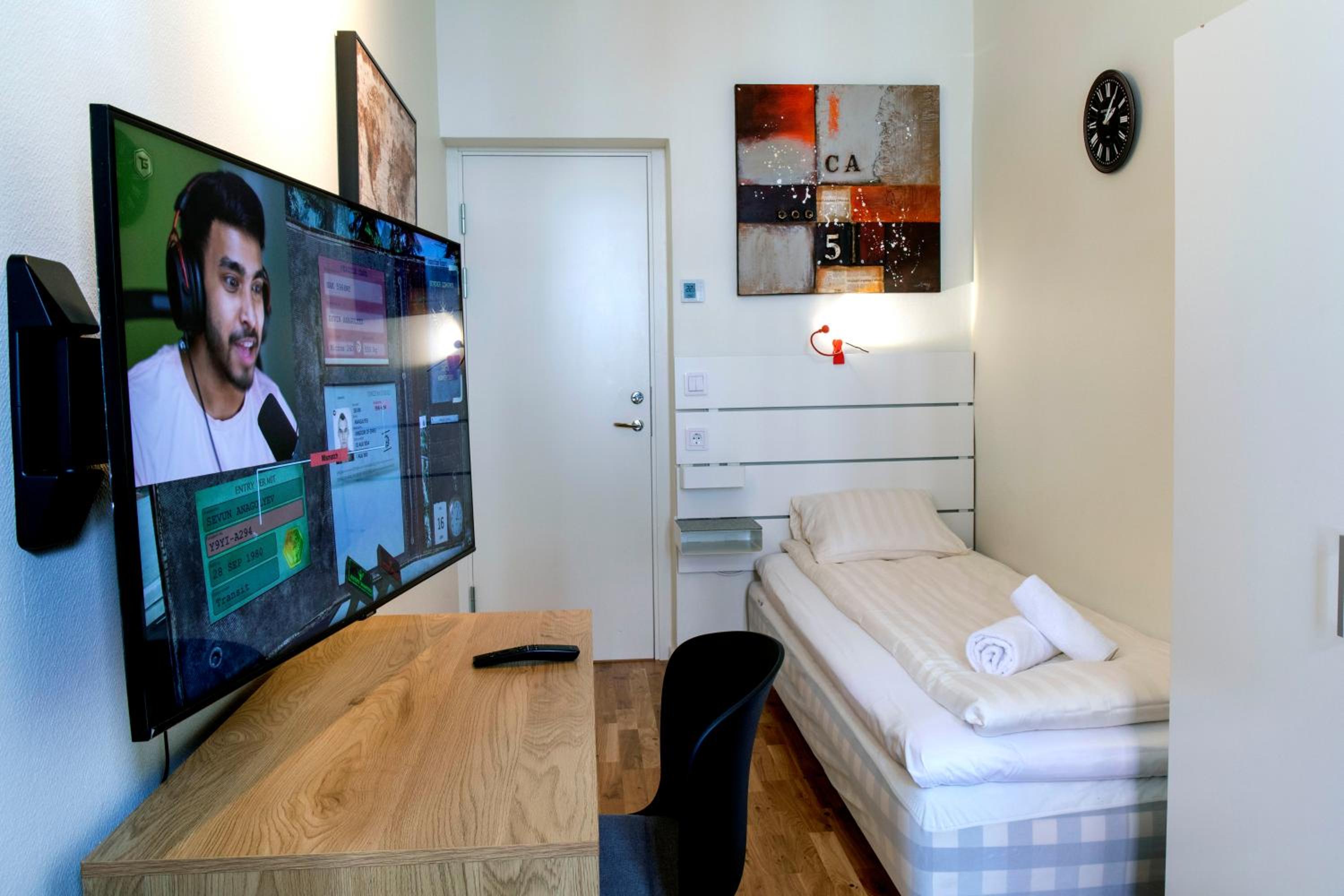 Single Room with Private External Bathroom photo 1