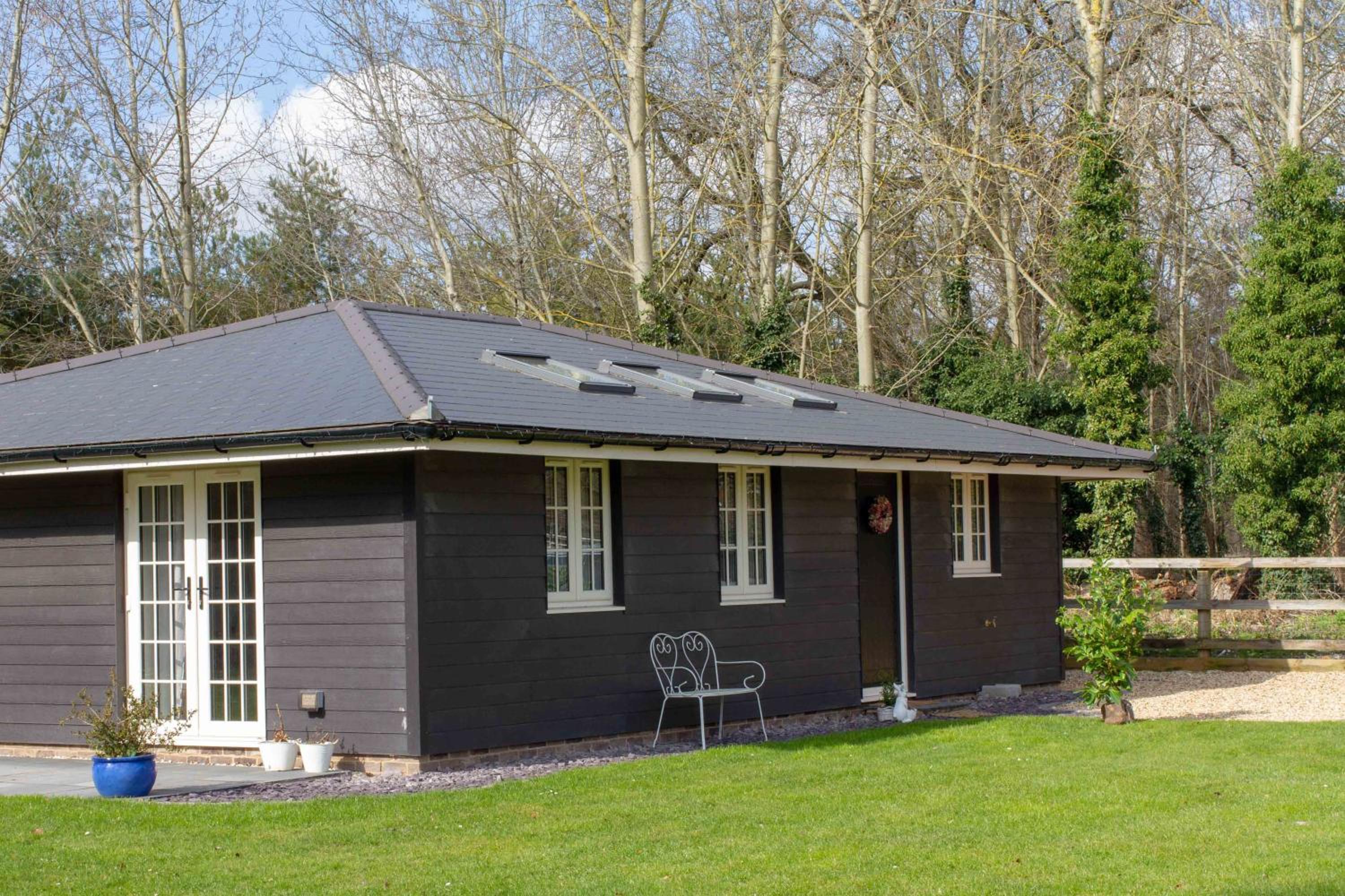 Three-Bedroom House - Photo 9