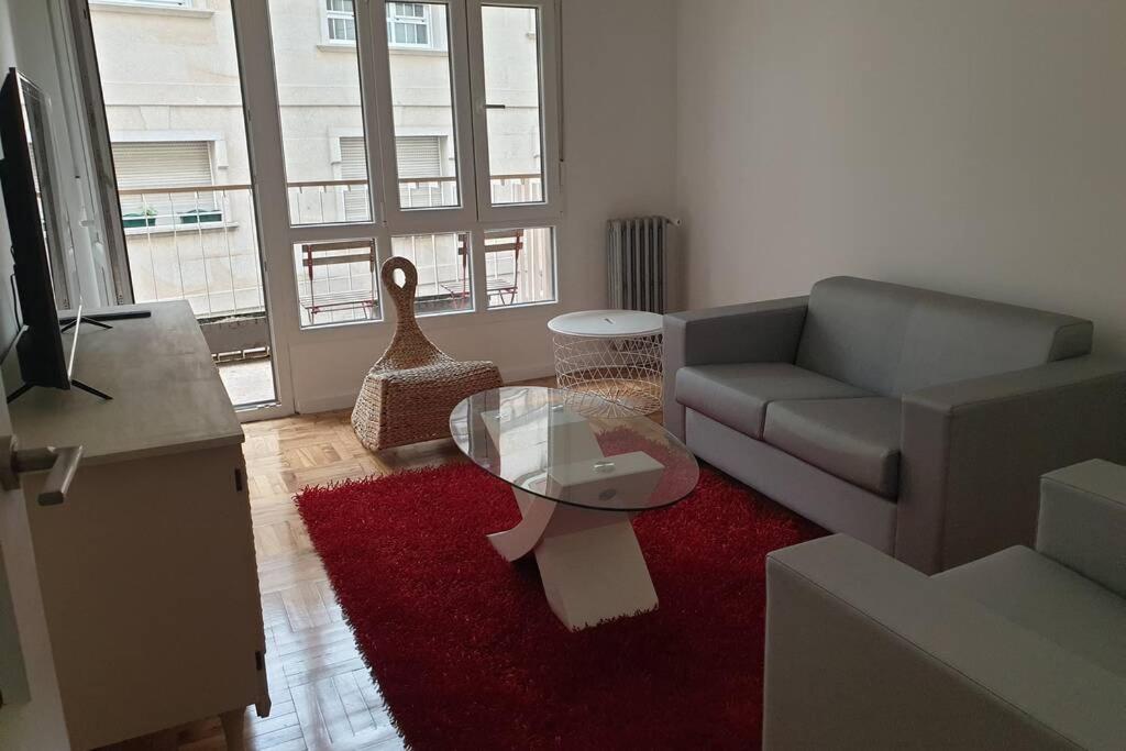 Three-Bedroom Apartment - Photo 12
