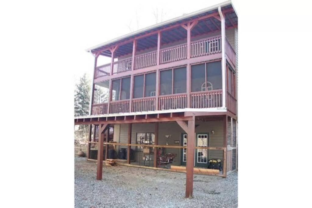 Four-Bedroom House photo 3