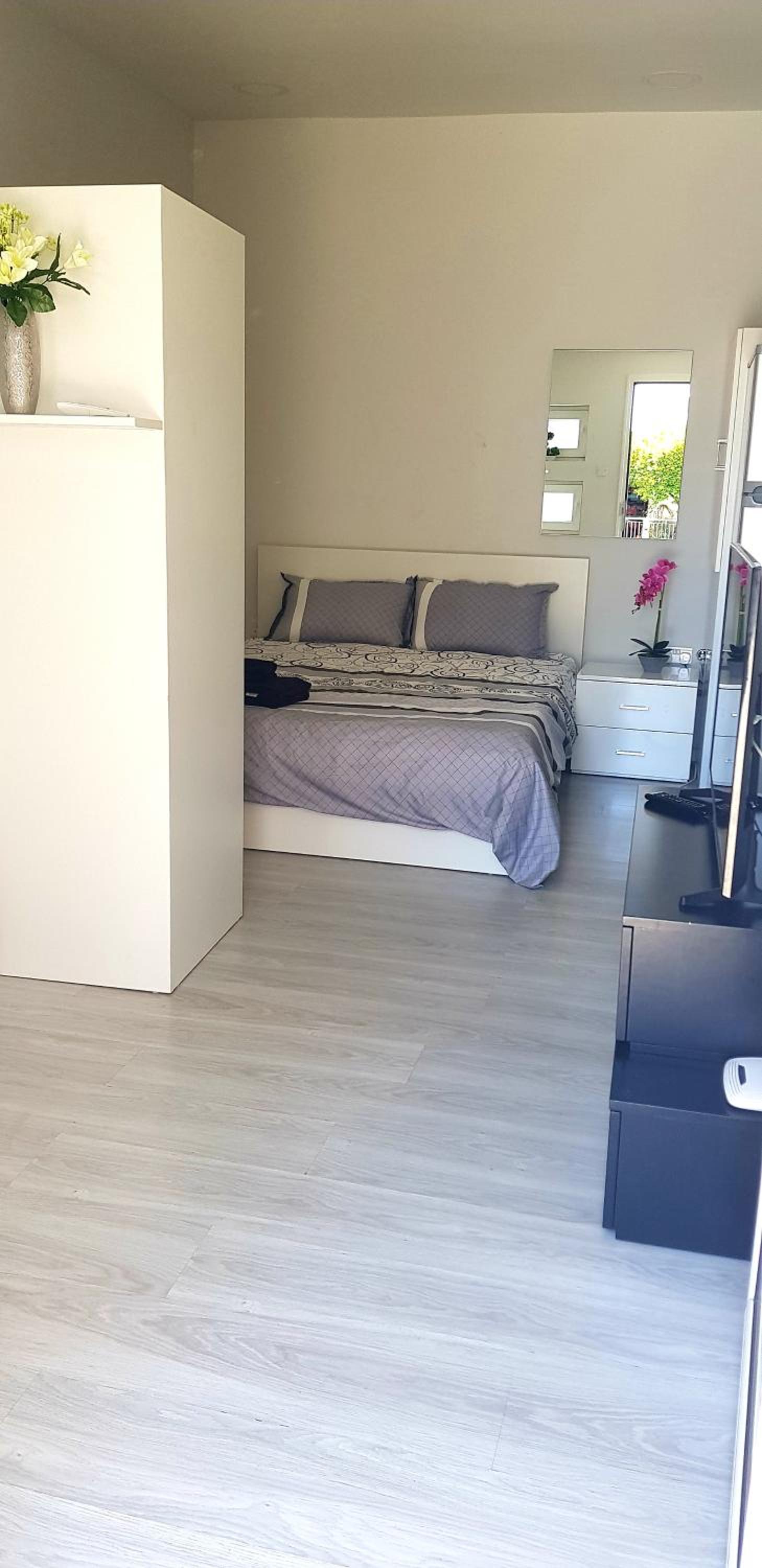 Studio Apartment photo 1