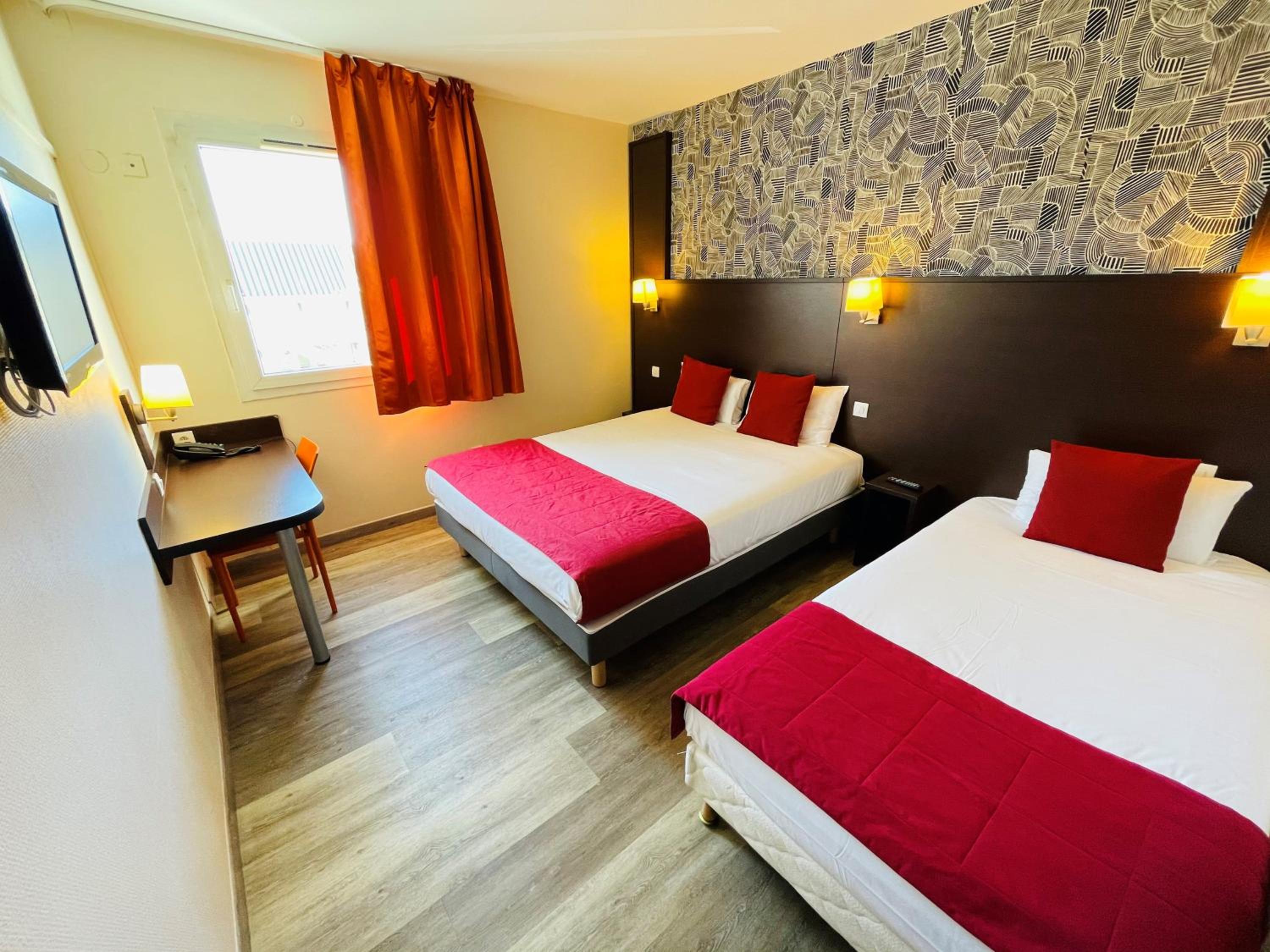 1 Double Bed 1 Single Bed - Photo 3